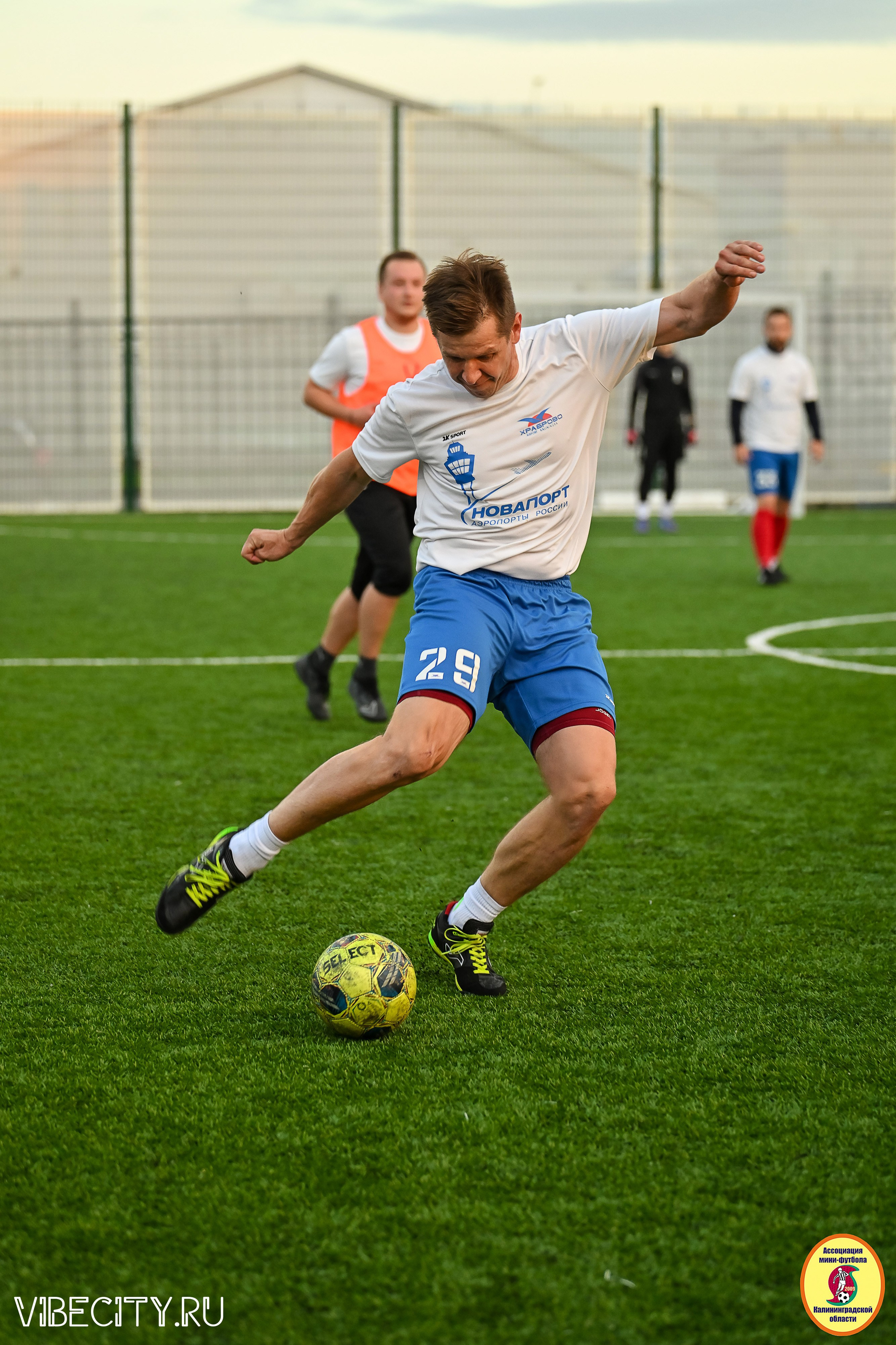 ИГРЫ МИНИ-ФУТБОЛЬНОЙ И КОРПОРАТИВНОЙ ЛИГИ. VIBECITY.RU Вайб Сити Ру Фоторепортажи Фотоотчеты Калининград