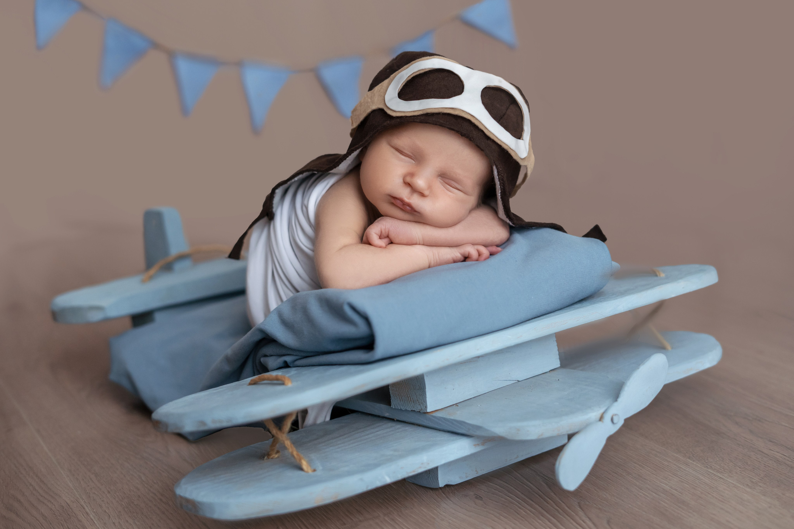 Роман newborn. Мила Посвит Фотограф новорожденных в Тобольске