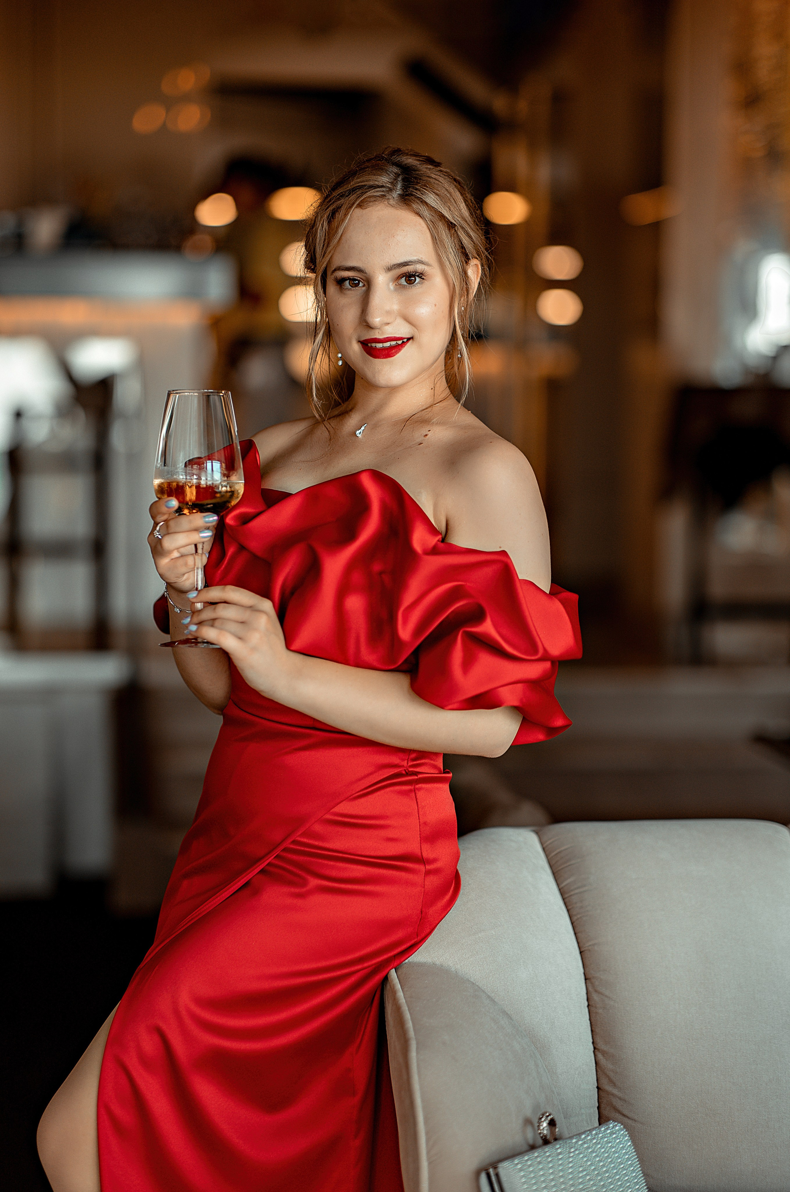 Фотосессия " Прогулка ". Фотограф-стилист Крым Прокат одежды в Крыму. Фотосессии в Крыму