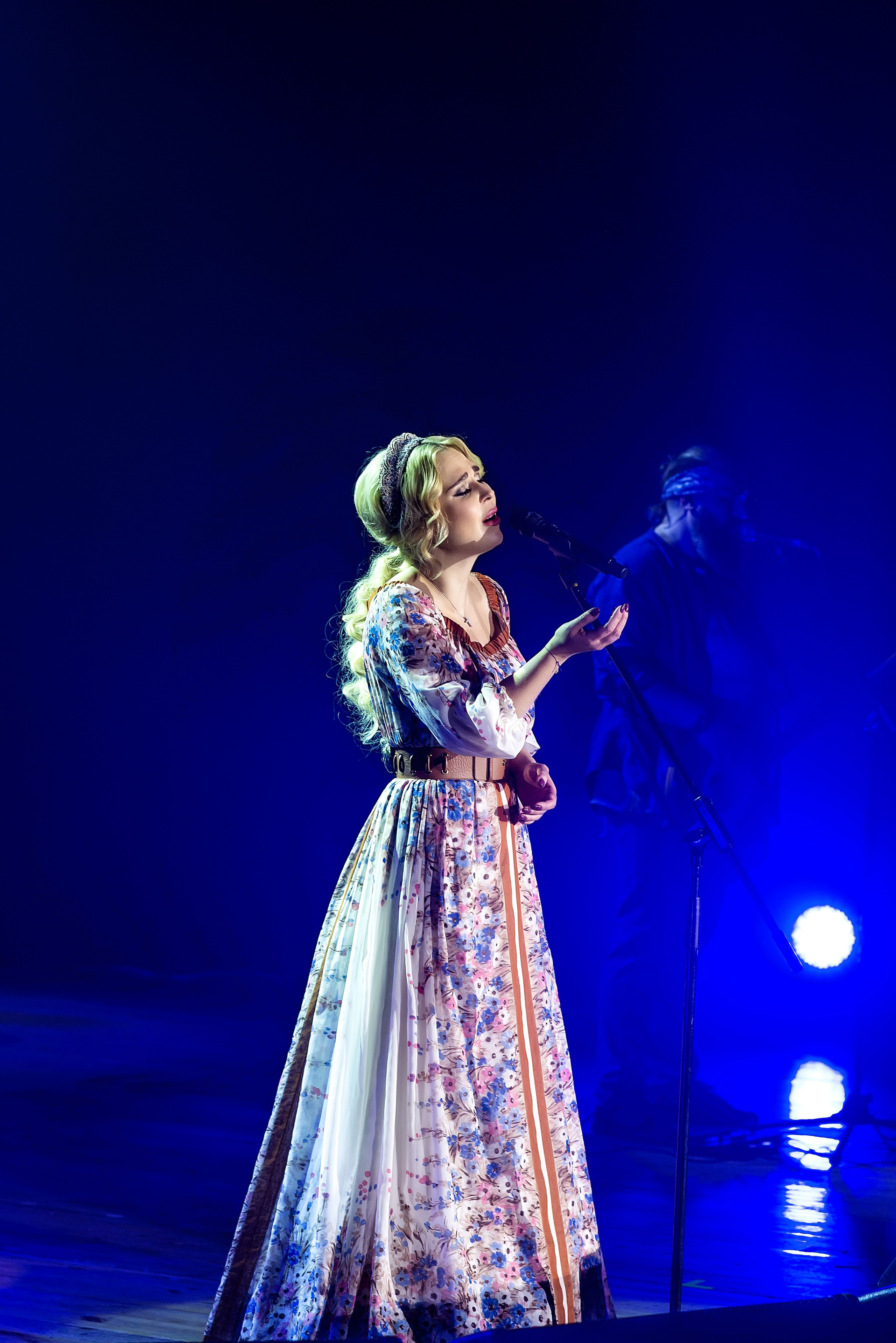 Концерт Пелагеи. Школьный, фэшн фотограф в Тюмени и в России Ирина Королева