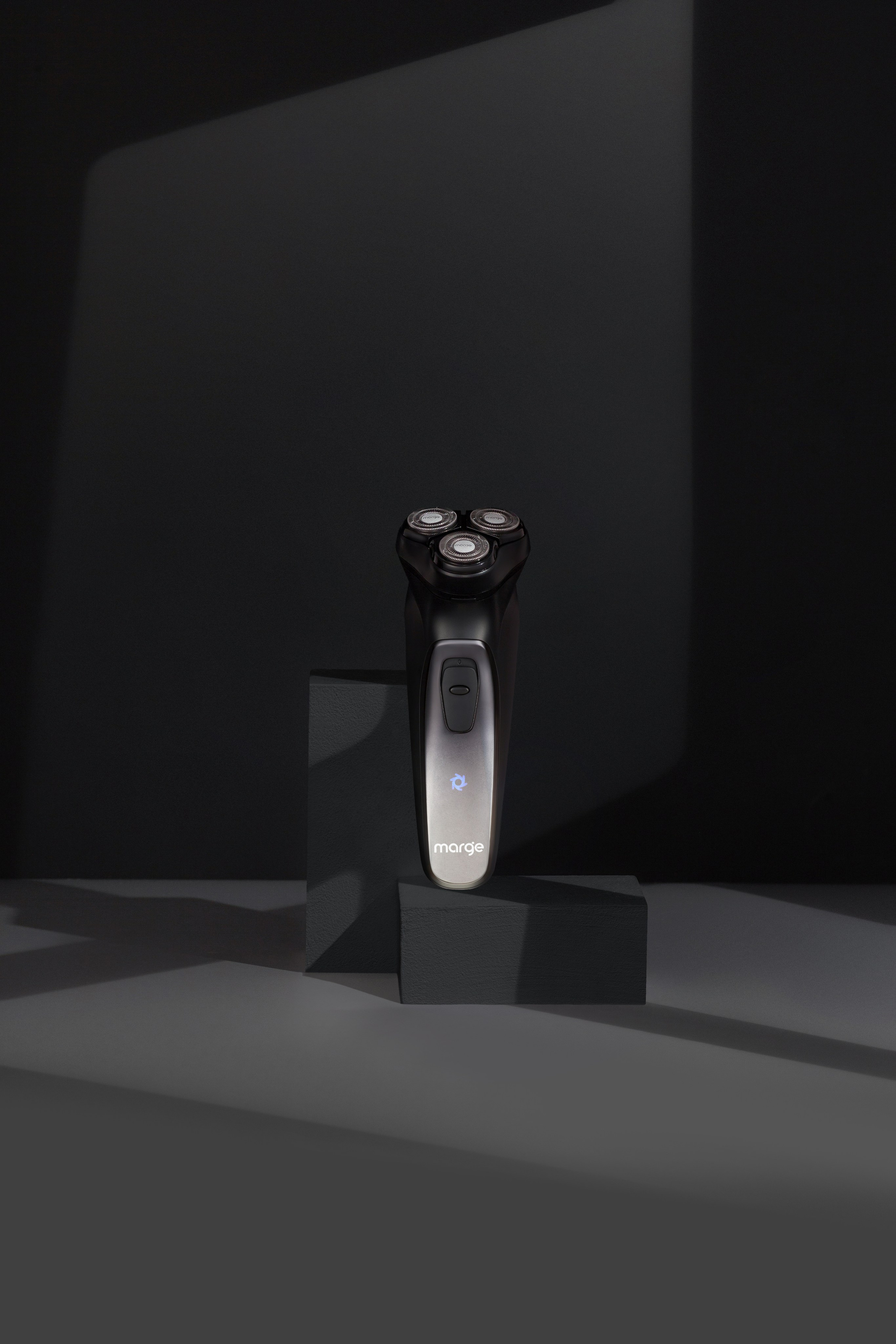 Ретушь фотографий косметических аппаратов | Студия SVITHART