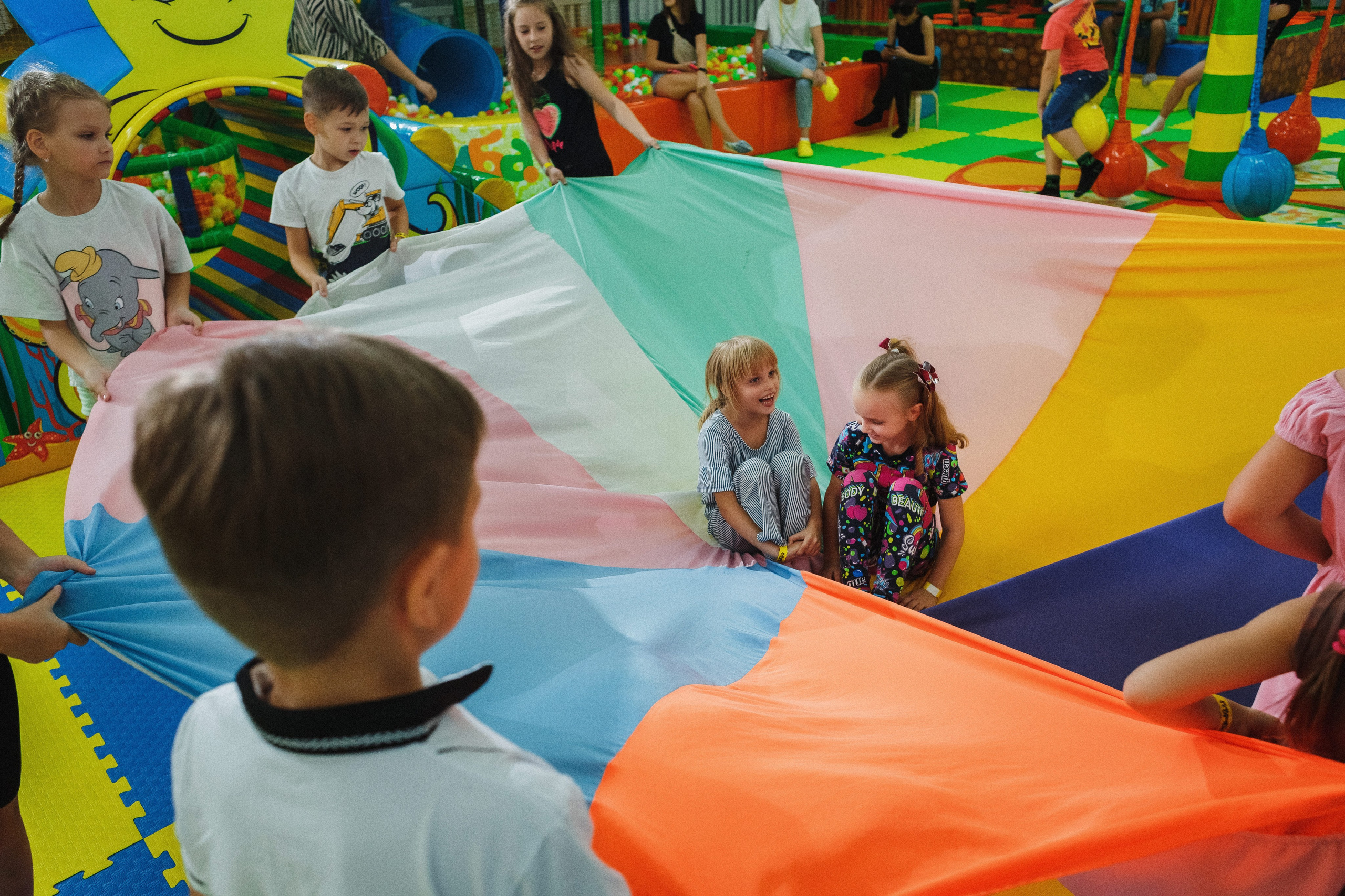 Волшебные моменты: детский праздник в игровой Клумба, Таганрог. Свадебный и семейный фотограф в Таганроге Бакарюк Антон