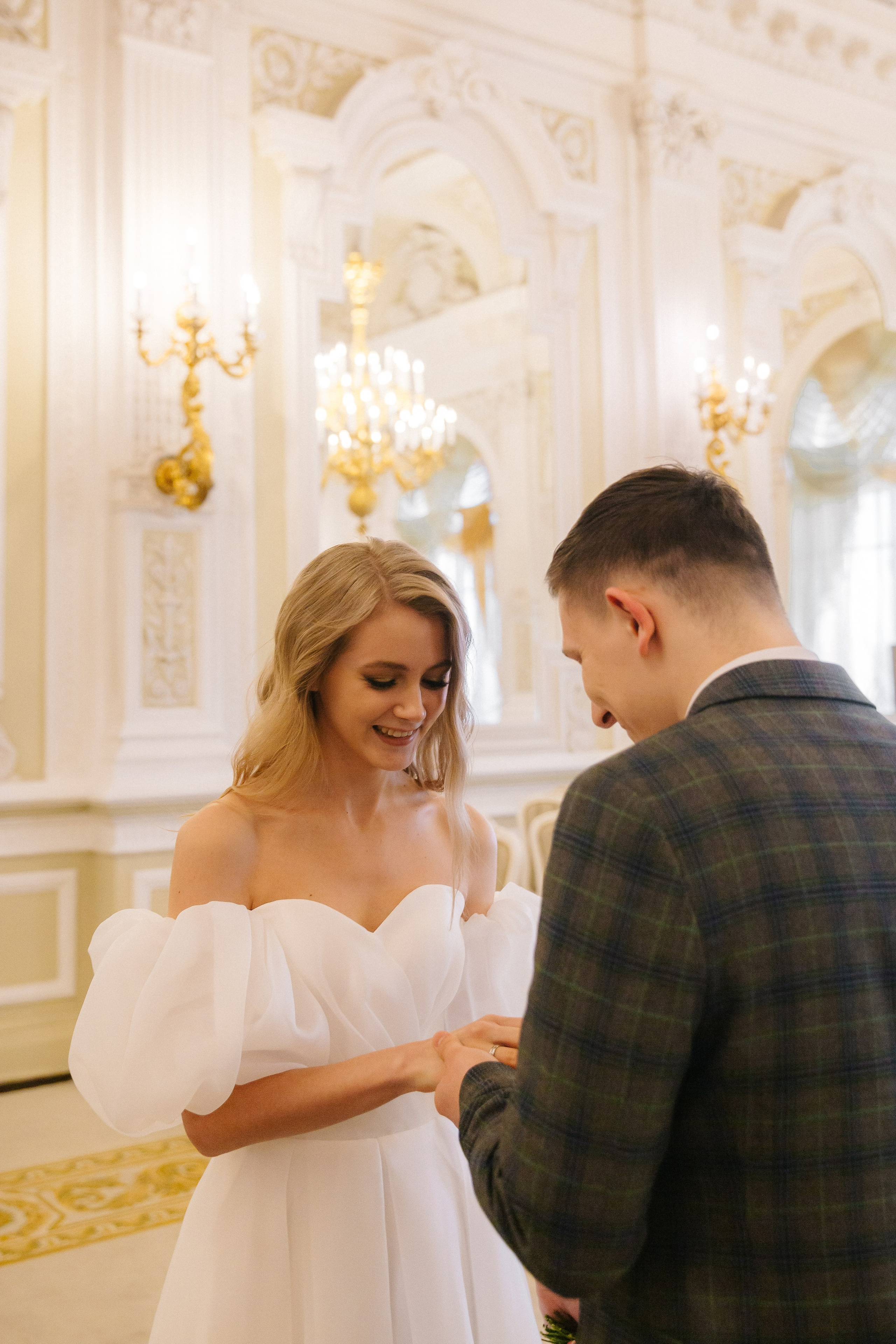 ДВОРЕЦ № 1 | Март, Исаакий, Английская набережная. Свадебный фотограф в Санкт-Петербурге Полина Корзухина