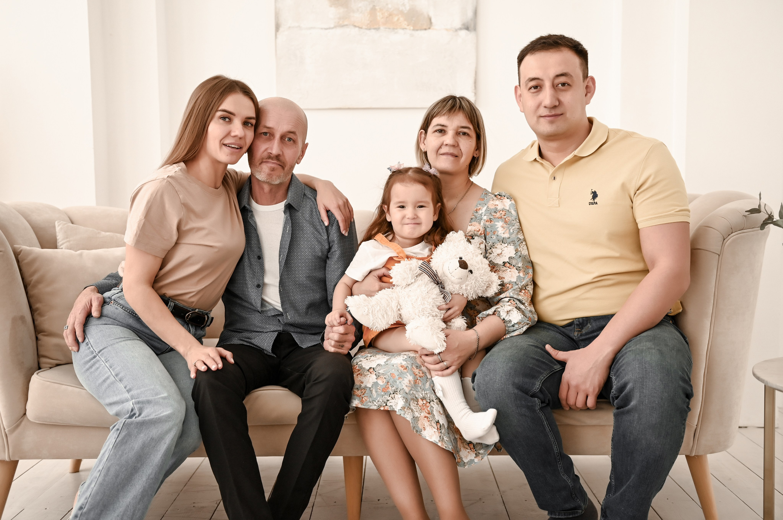 Семейная студийная  фотосессия 2. Свадебный, семейный, детский, контент фотограф в Омске Максим Ильин