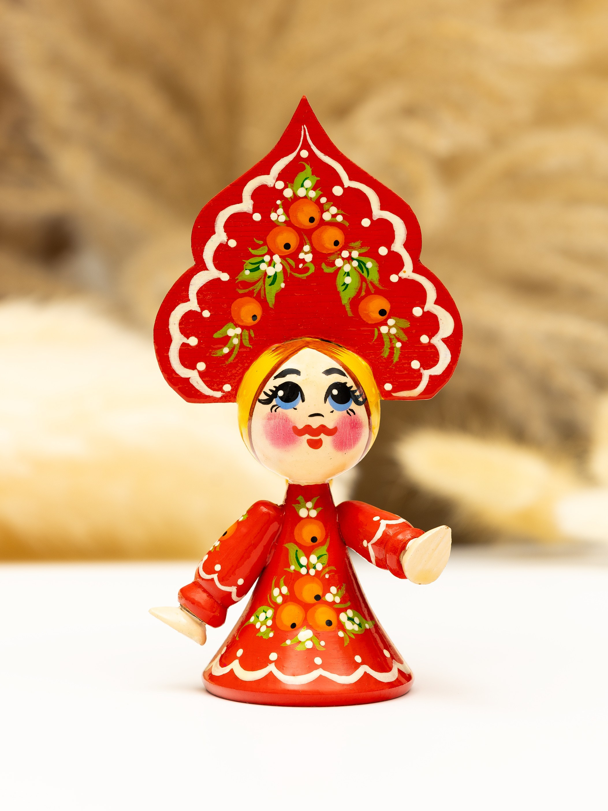 Деревянные игрушки ручной росписи. Фотостудия T-CUBE