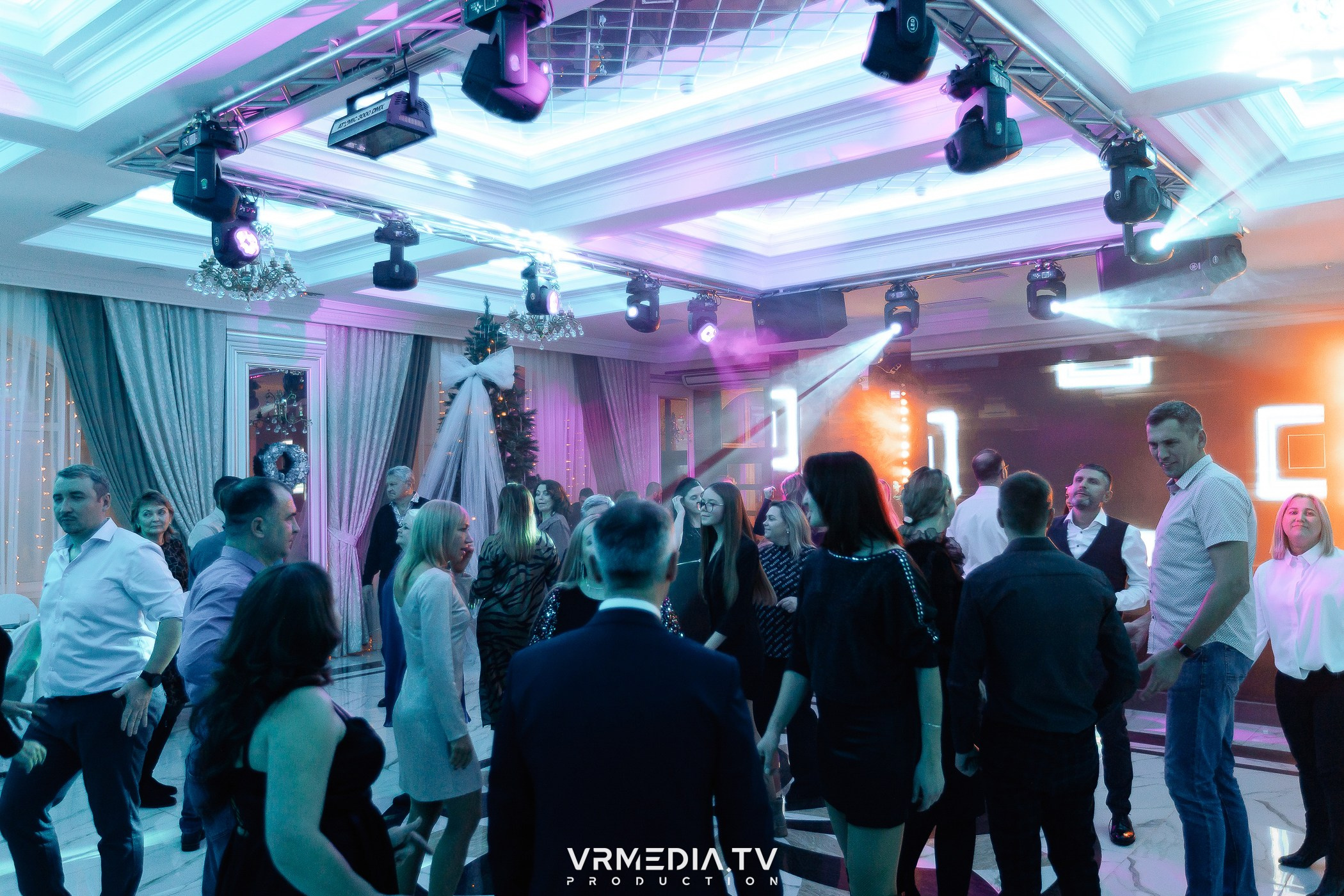 Новогодний вечер в ресторане «Лазурный Берег»