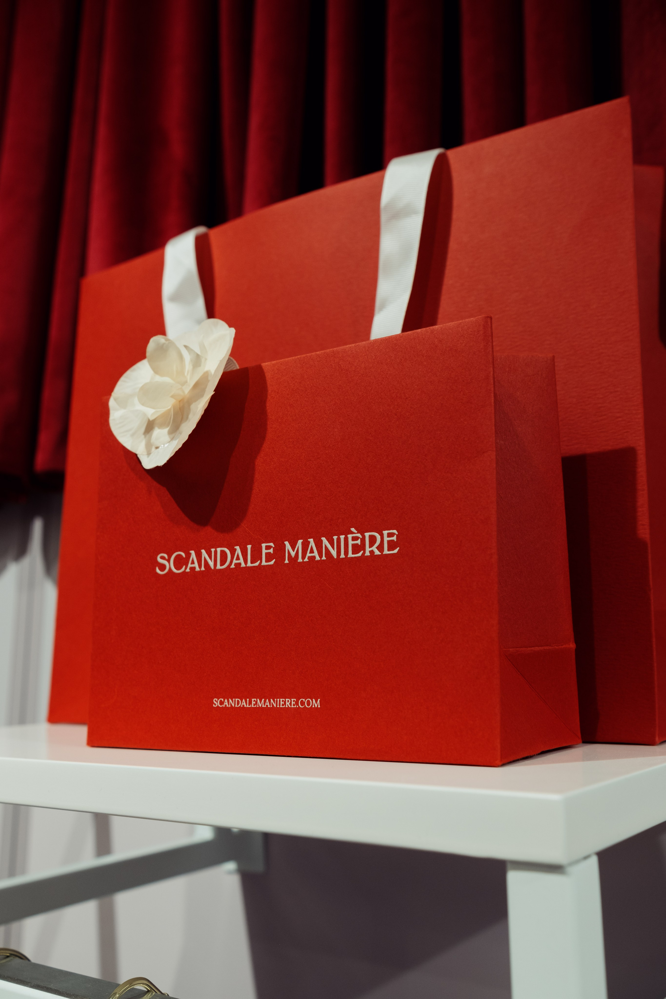 SCANDALE MANIERE. Репортажный и портретный фотограф в Москве Илья Спиридонов