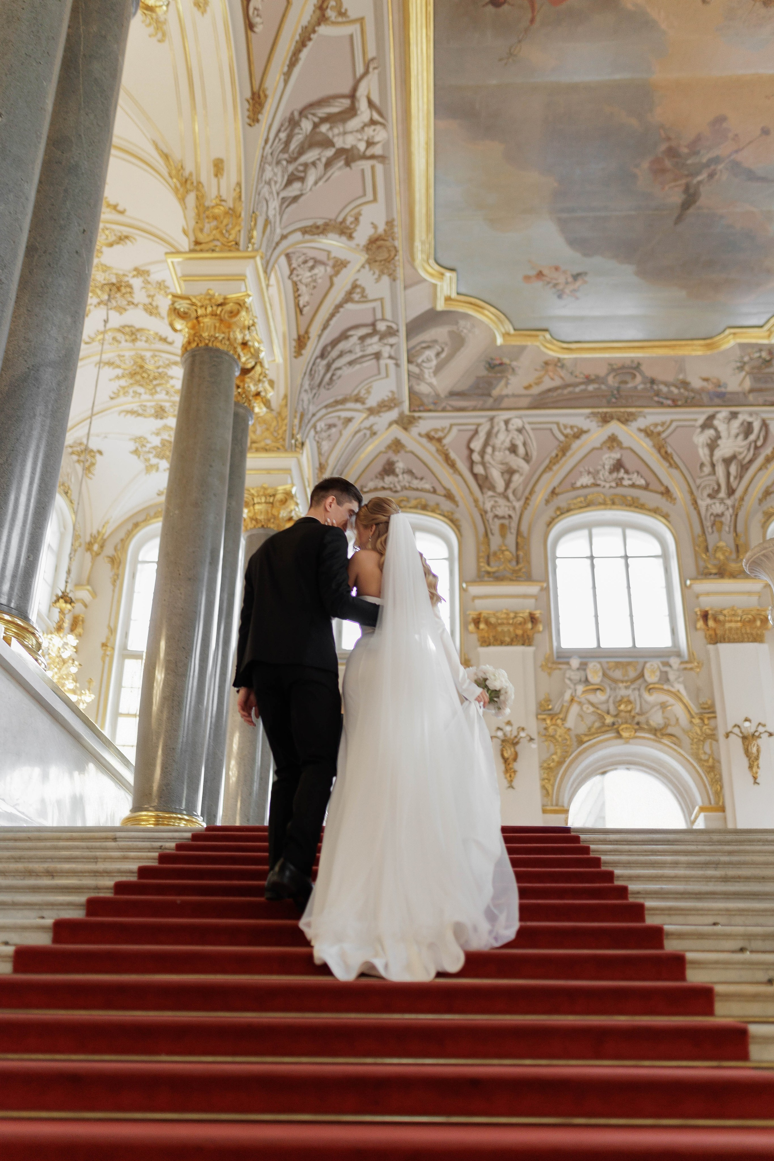 …. Свадебный фотограф в Санкт-Петербурге Александра Чукавина