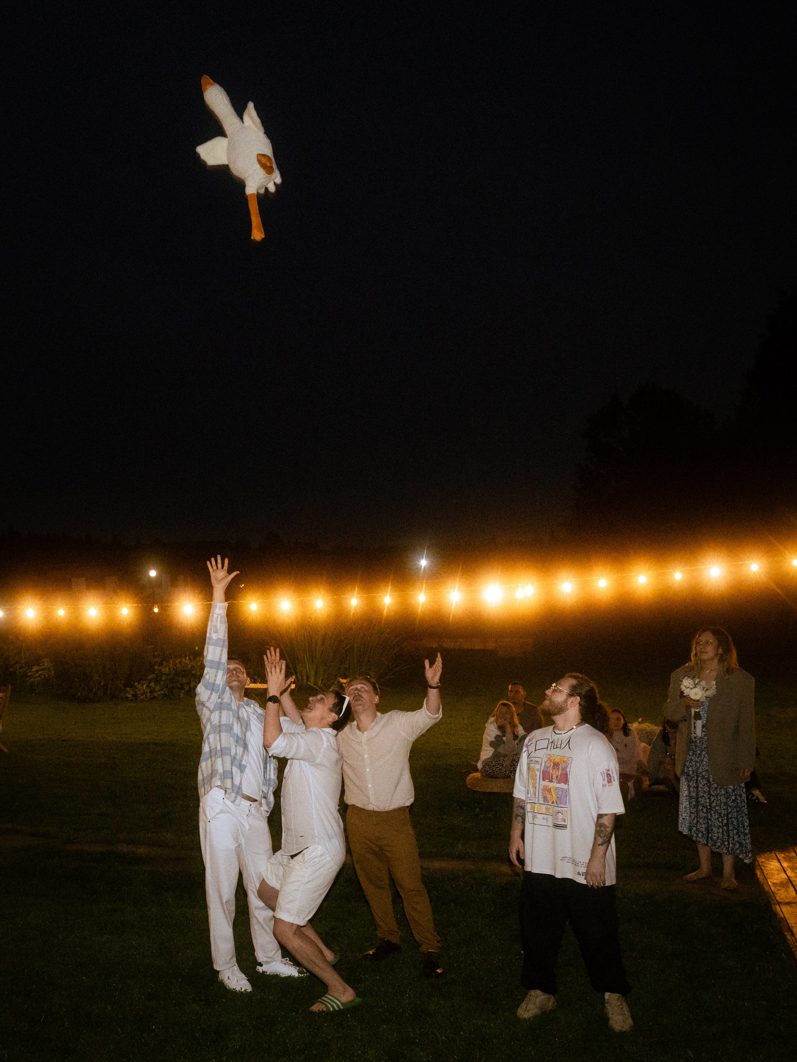 Алиса и Слава, роспись в Москве и вечеринка на природе, подальше от города. Фотограф в Москве Екатерина Черненко