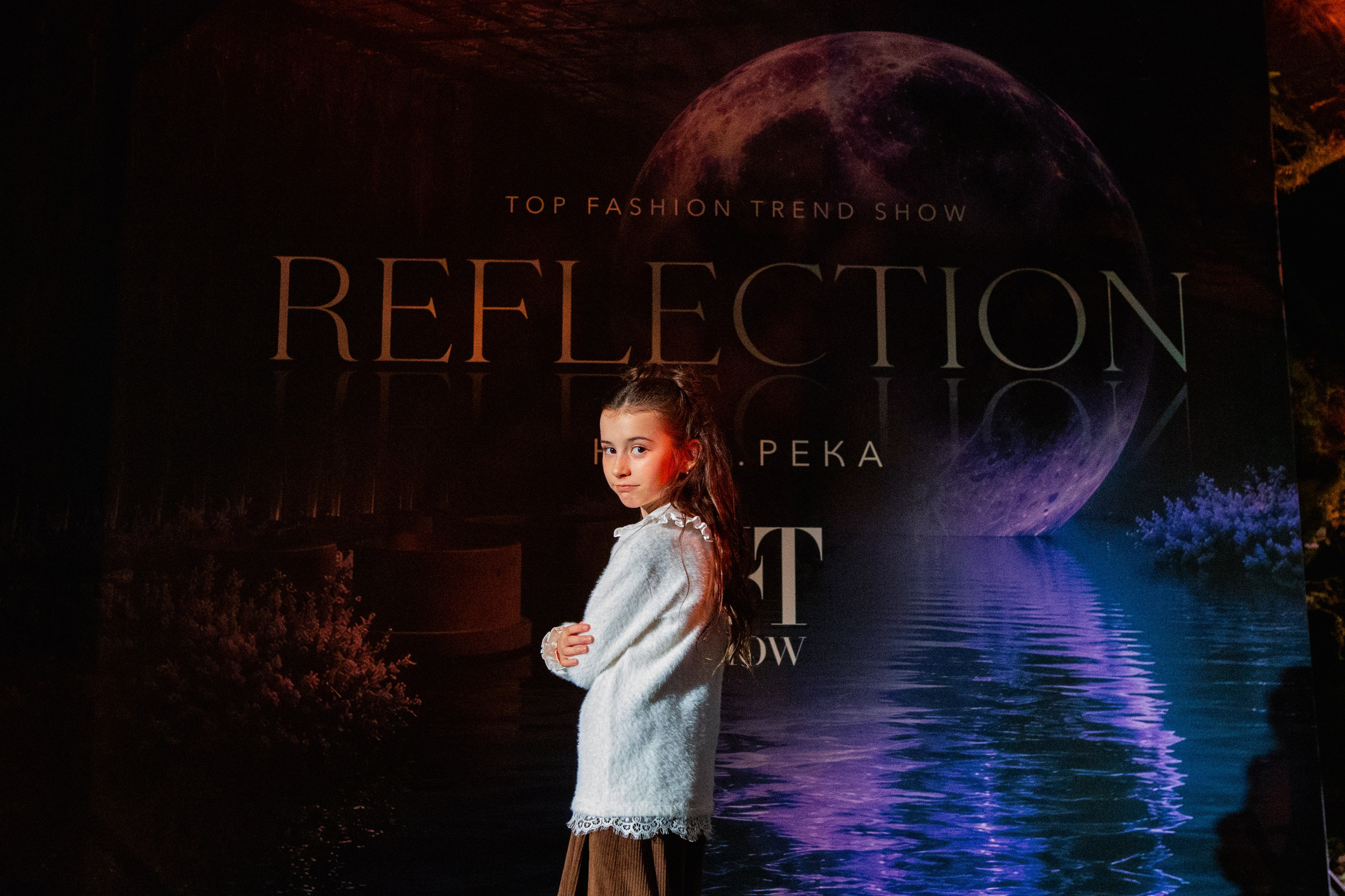 Top Fashion Trends Show 2026 в МинскеМодный показ дизайнерской коллекции на Top Fashion Trends Show 2026Модель на подиуме Top Fashion Trends Show в МинскеПоказ авторской одежды белорусских дизайнеровFashion show в Минске с участием профессиональных моделейДизайнерская коллекция сезона весна-лето 2026Участники модного мероприятия Top Fashion Trends ShowФинальный выход моделей на показе мод в МинскеСовременные тренды моды на Top Fashion Trends ShowБелорусские дизайнеры представляют новые коллекции одеждыПрофессиональная fashion-фотография на модном показеПодиумный показ дизайнерской одежды в БеларусиГости и участники Top Fashion Trends Show 2026Закулисье модного показа Top Fashion Trends ShowМодель демонстрирует дизайнерское платье на подиумеКоллекция современной одежды от белорусского брендаFashion мероприятие для дизайнеров и моделей в МинскеПрезентация новой коллекции одежды на TFT ShowМодный подиум и показы дизайнерских брендовТренды fashion-индустрии на Top Fashion Trends ShowФотографии с модного показа в МинскеДефиле моделей на Top Fashion Trends ShowПоказ одежды белорусских дизайнеров 2026Fashion event в Беларуси для профессионалов индустрииСтильные образы и дизайнерская одежда на подиумеМодельное дефиле на Top Fashion Trends Show 2026Модное событие в Минске с участием дизайнеров и стилистовПрофессиональные модели на fashion-показеТоповые модные тренды сезона весна-лето 2026Мероприятие Top Fashion Trends Show Беларусь