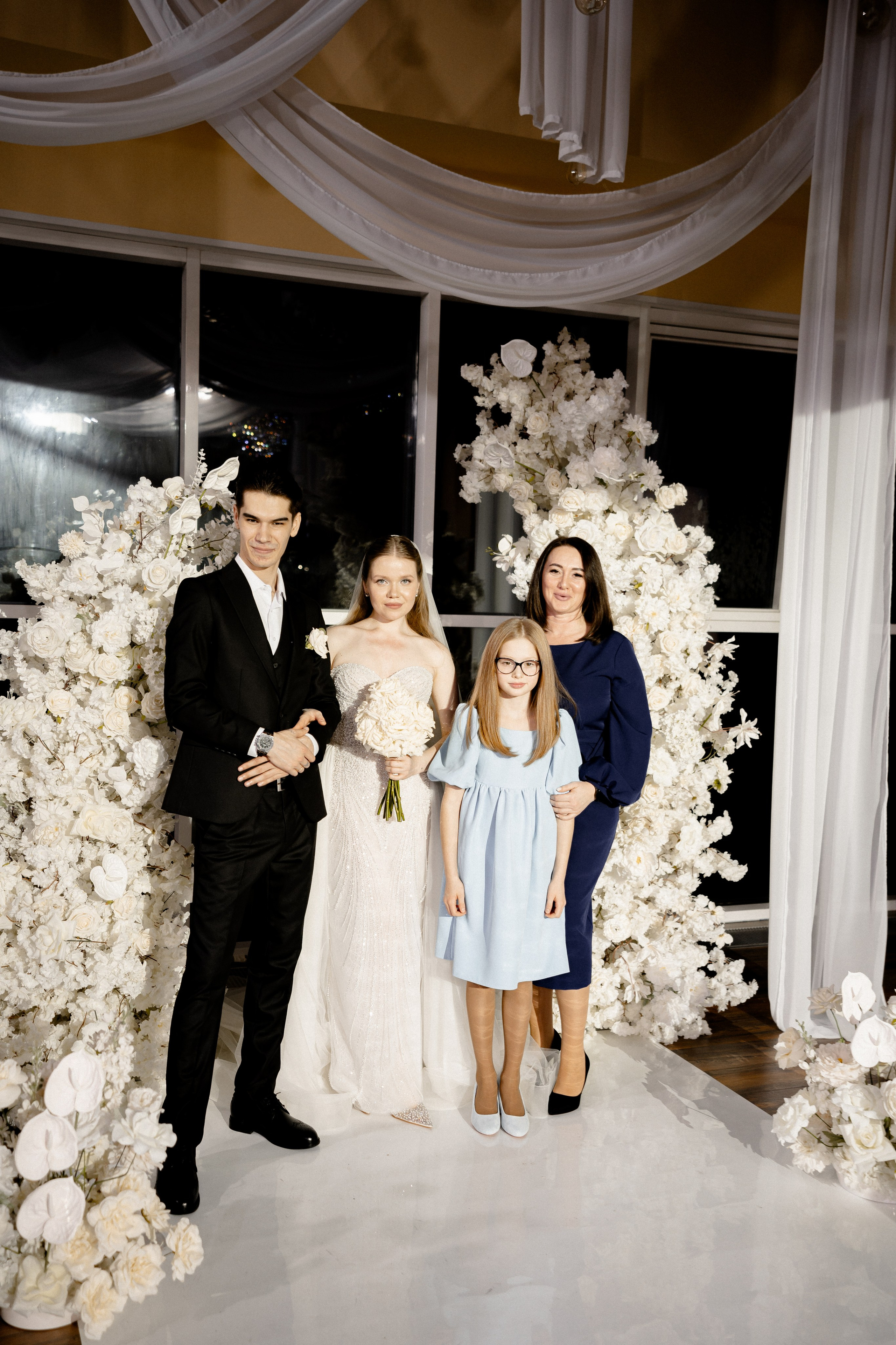 СВАДЕБНАЯ СЬЕМКА СБОРОВ В ОТЕЛЕ И ВЫЕЗД НА ЦЕРЕМОНИЮ (СНЯТО В СИБИРЕ В НИЖНЕВАРТОВСКЕ). Профессиональный фотограф, Санкт-Петербург — Виктория Богомолова