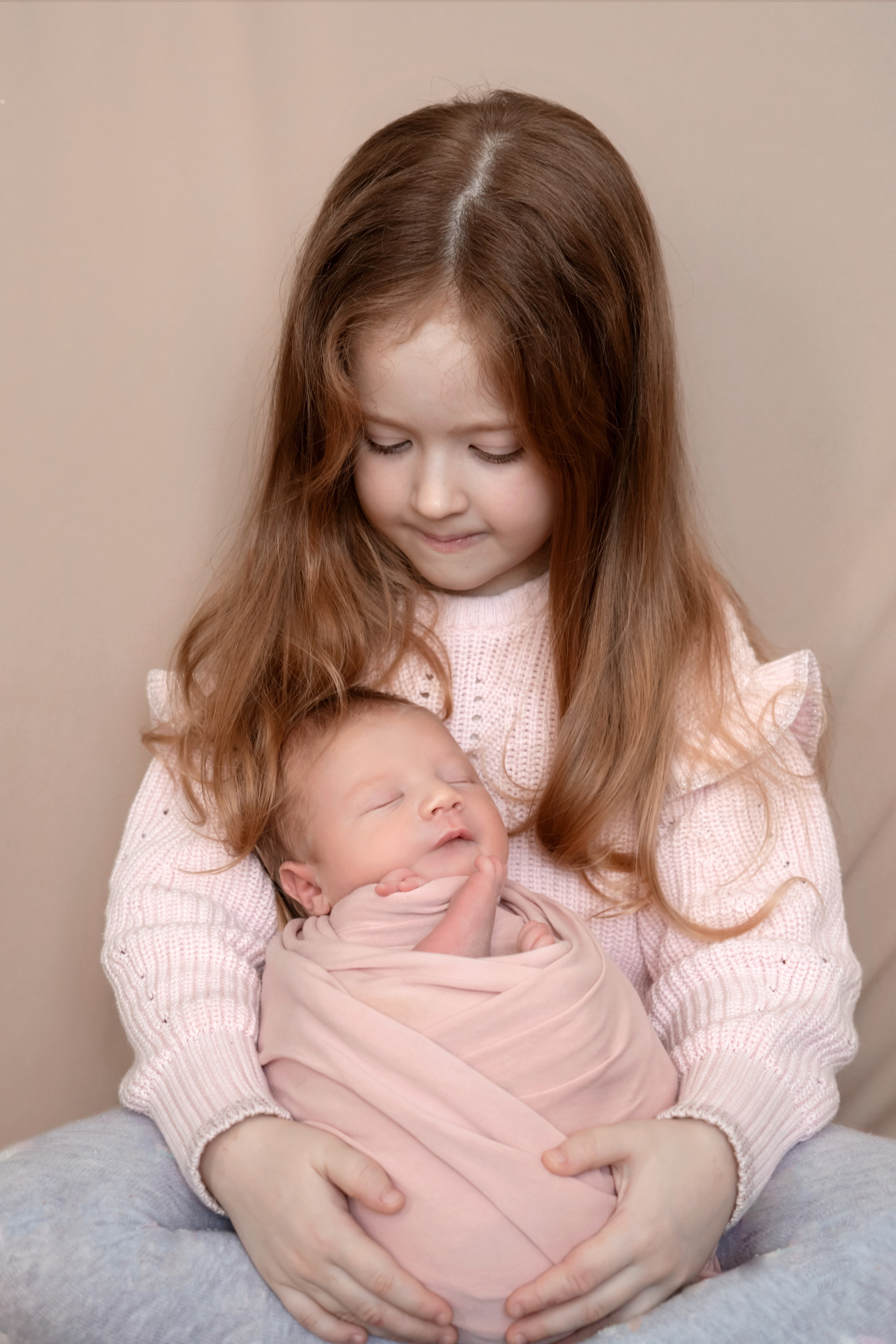 Агата. Съемка новорожденных дома. Мила Посвит Фотограф новорожденных в Тобольске