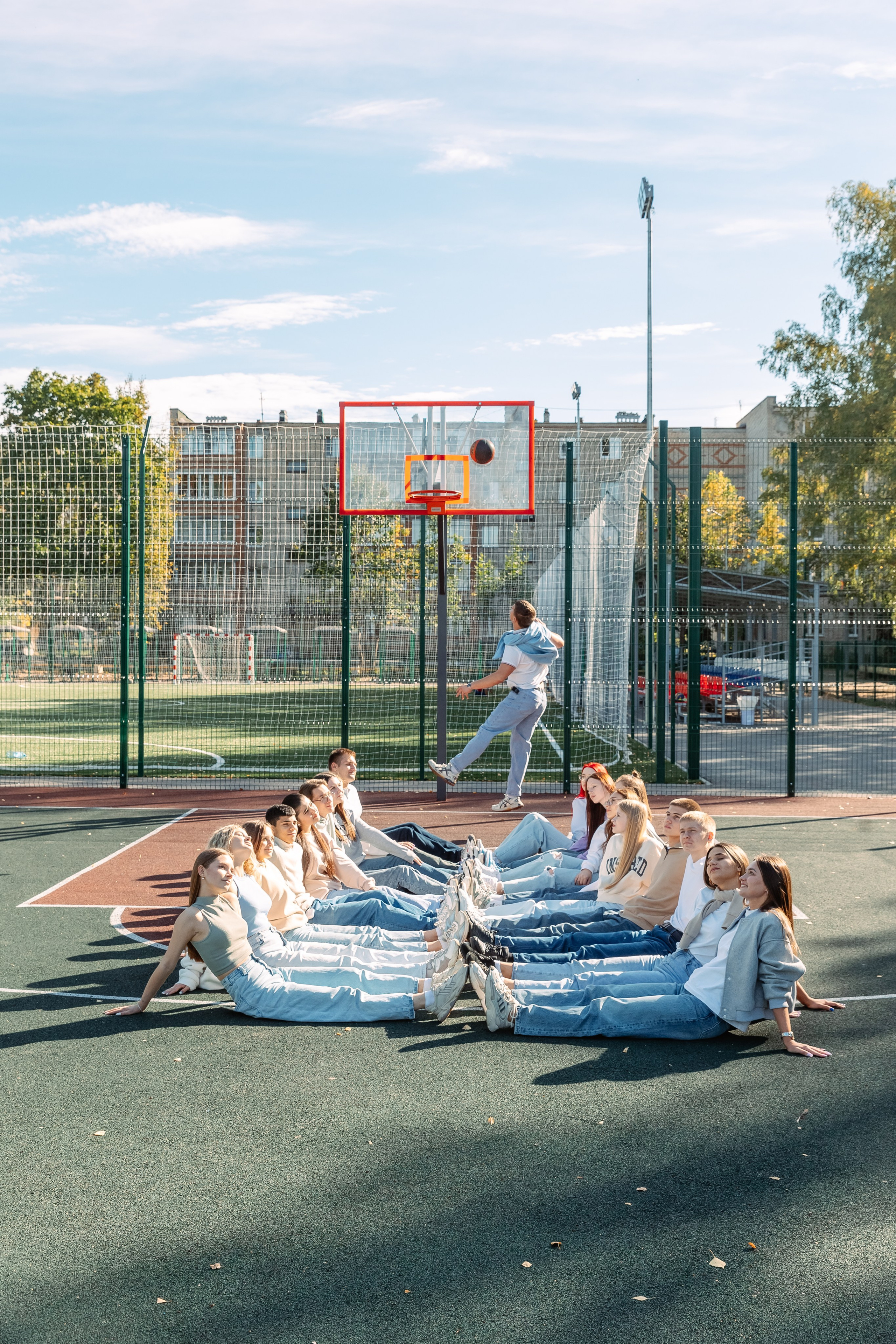 Позирование группы. Выпускные альбомы для детского сада и школы