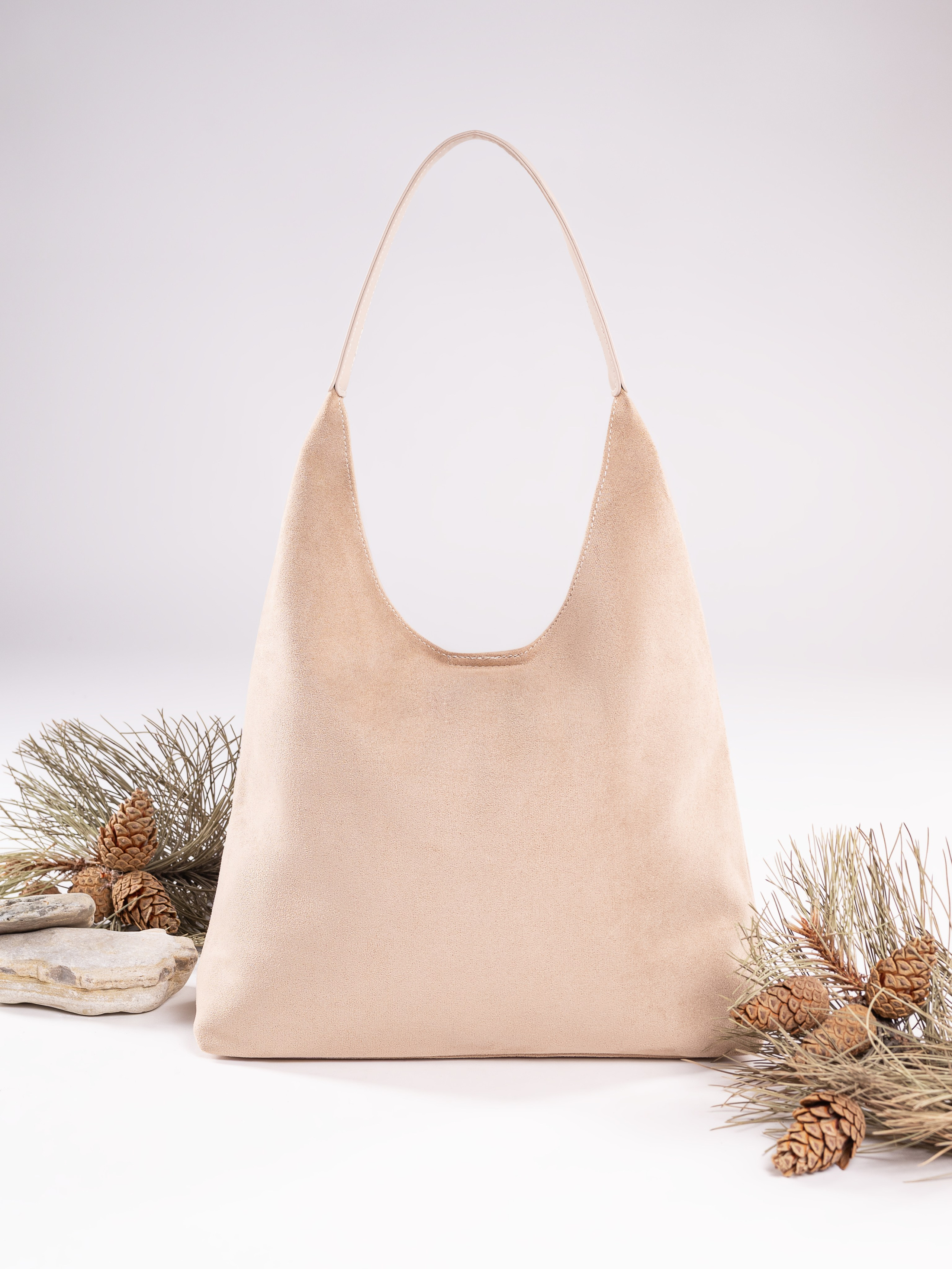 Q Шопперы замшевые предметка серия 3. Предметный фотограф, фото для маркетплейсов Пятигорск, КМВ