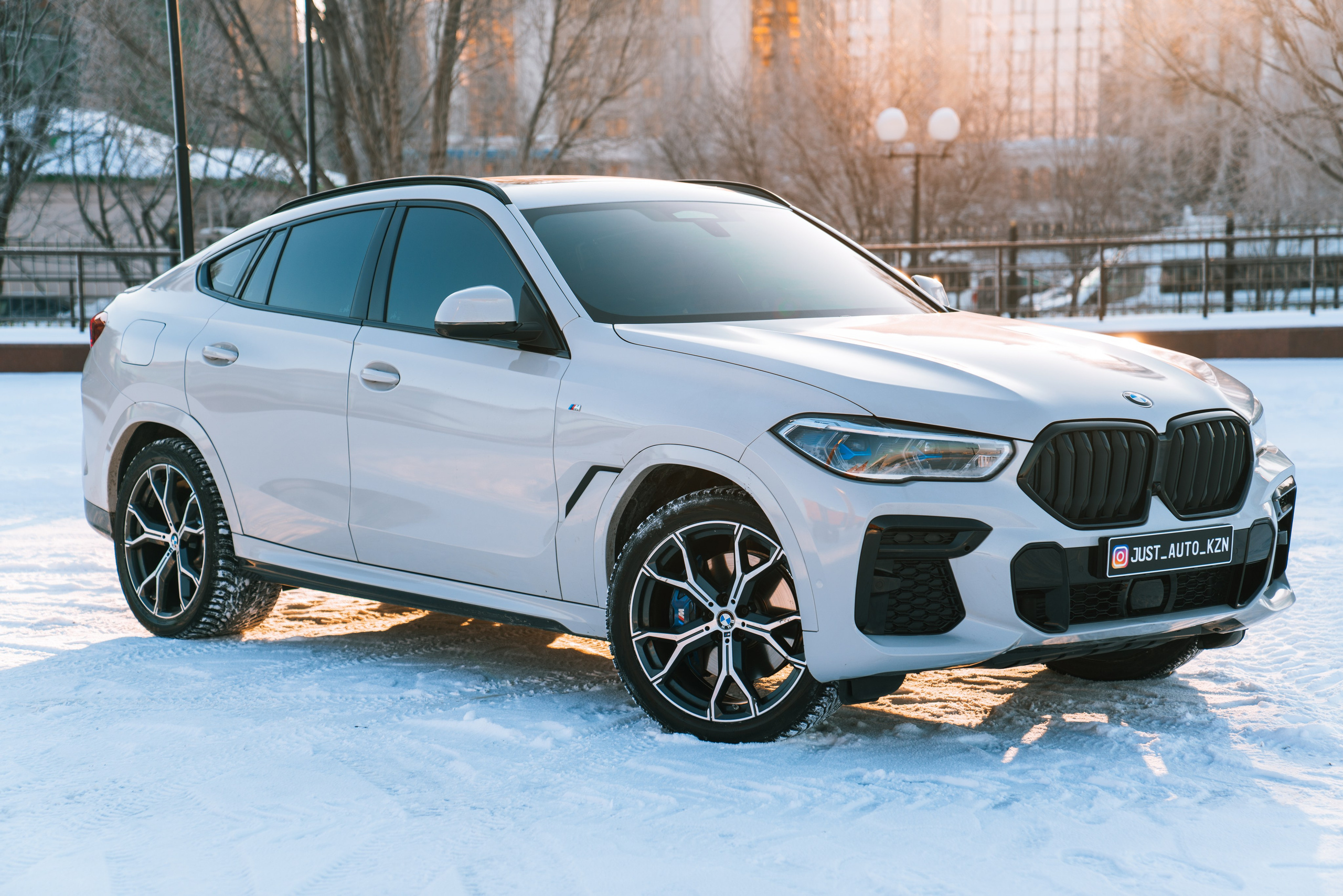 BMW X6 30d X-Drive. Идеальные портреты для соцсетей — Фотограф Ленар