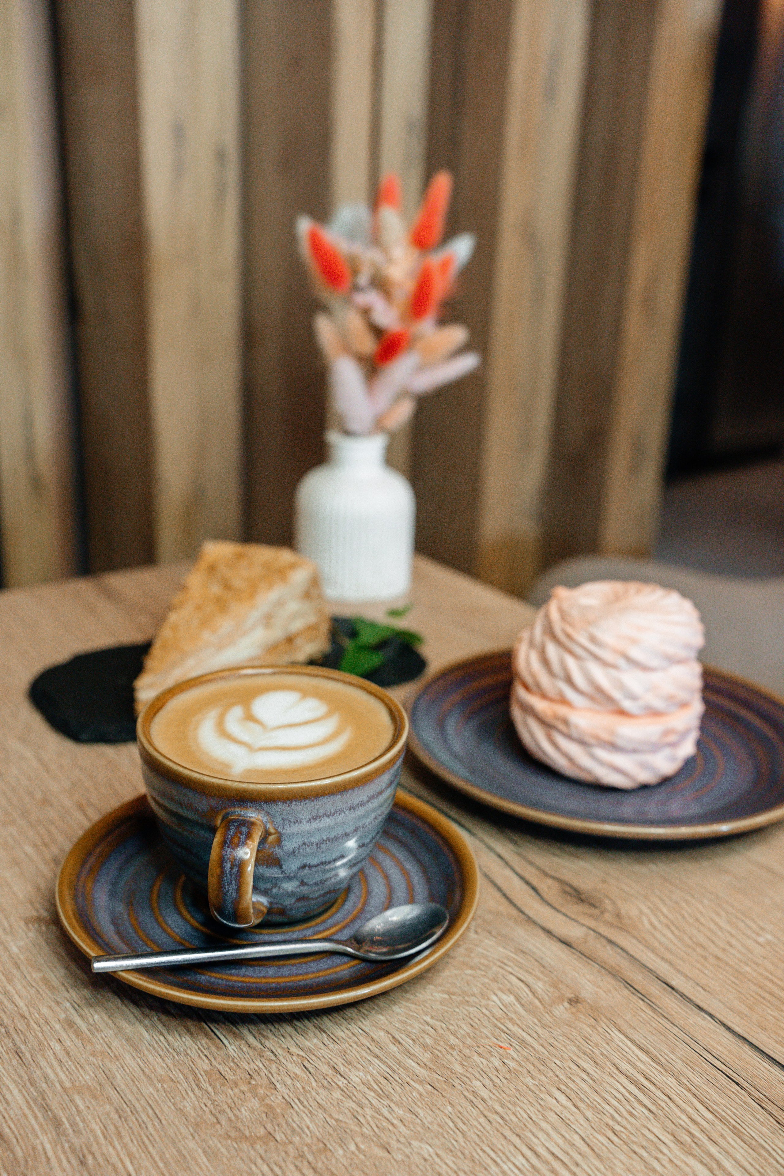 Контент- съёмка для кофейни «ЗАРЯД». Ваш семейный фотограф в Минске — Вика Трегубова