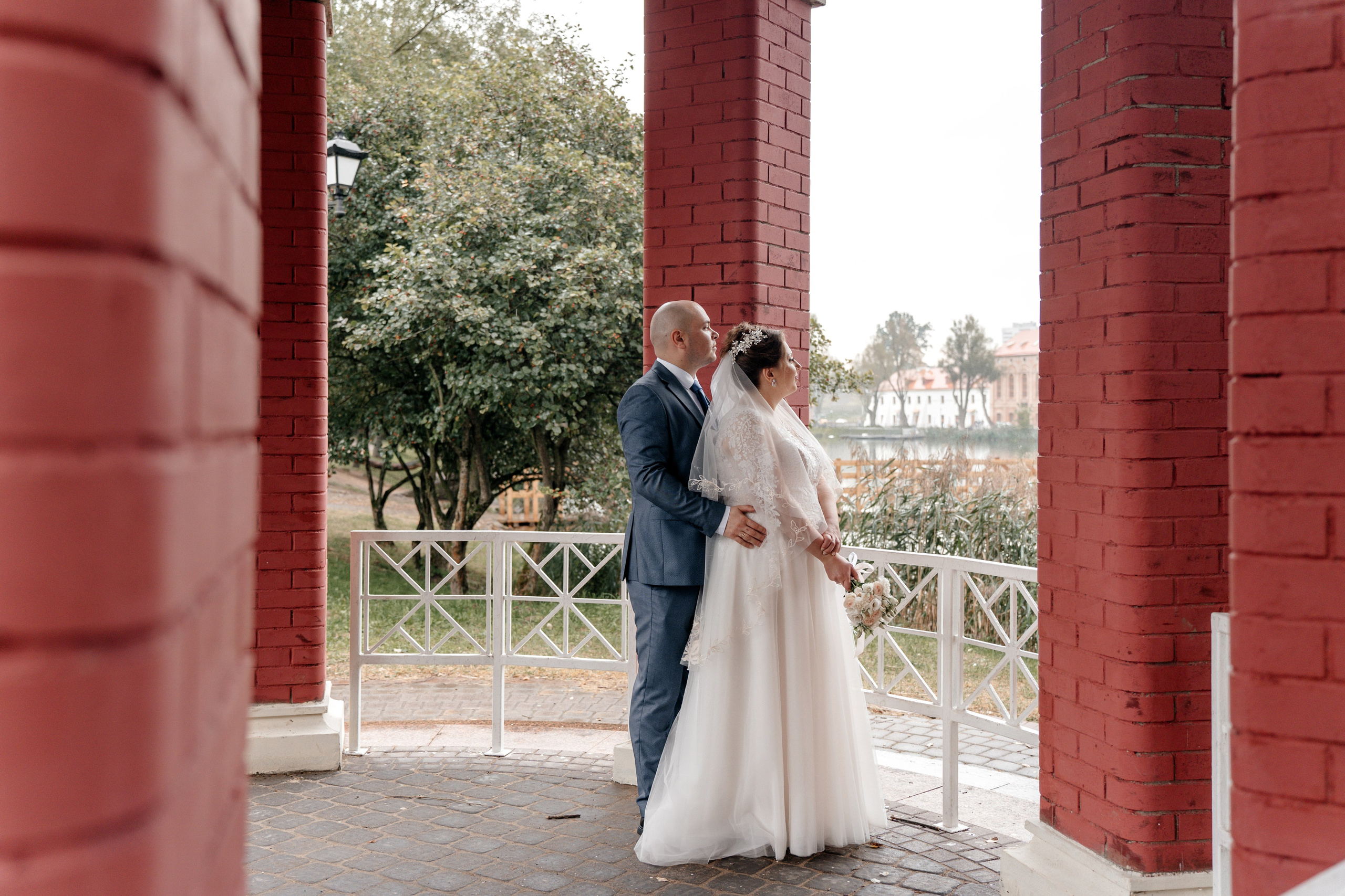 Дождливый день создания семьи. Ваш семейный фотограф в Минске — Вика Трегубова