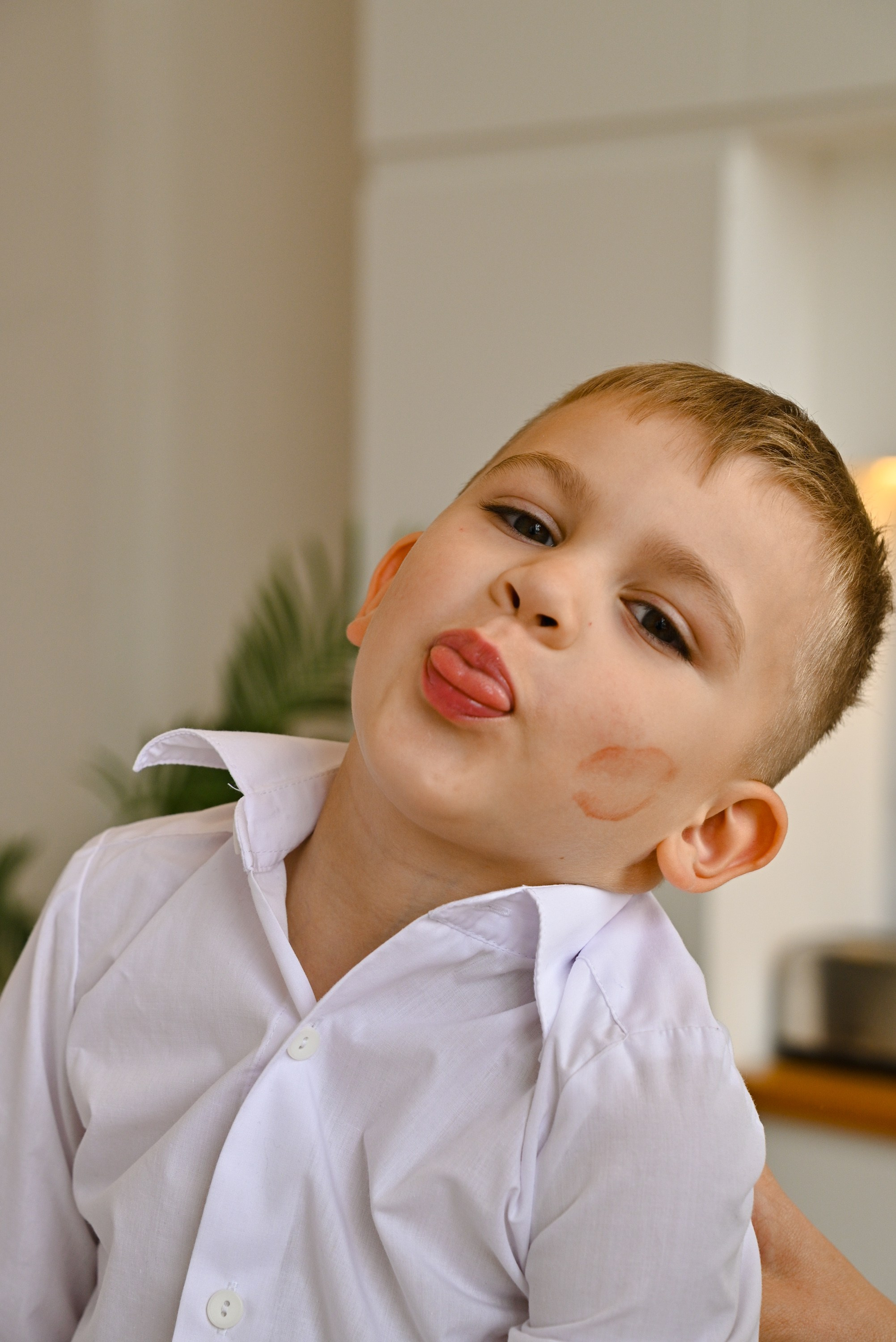 Счастливая большая семья. Компания и фотошкола по созданию контента в Москве