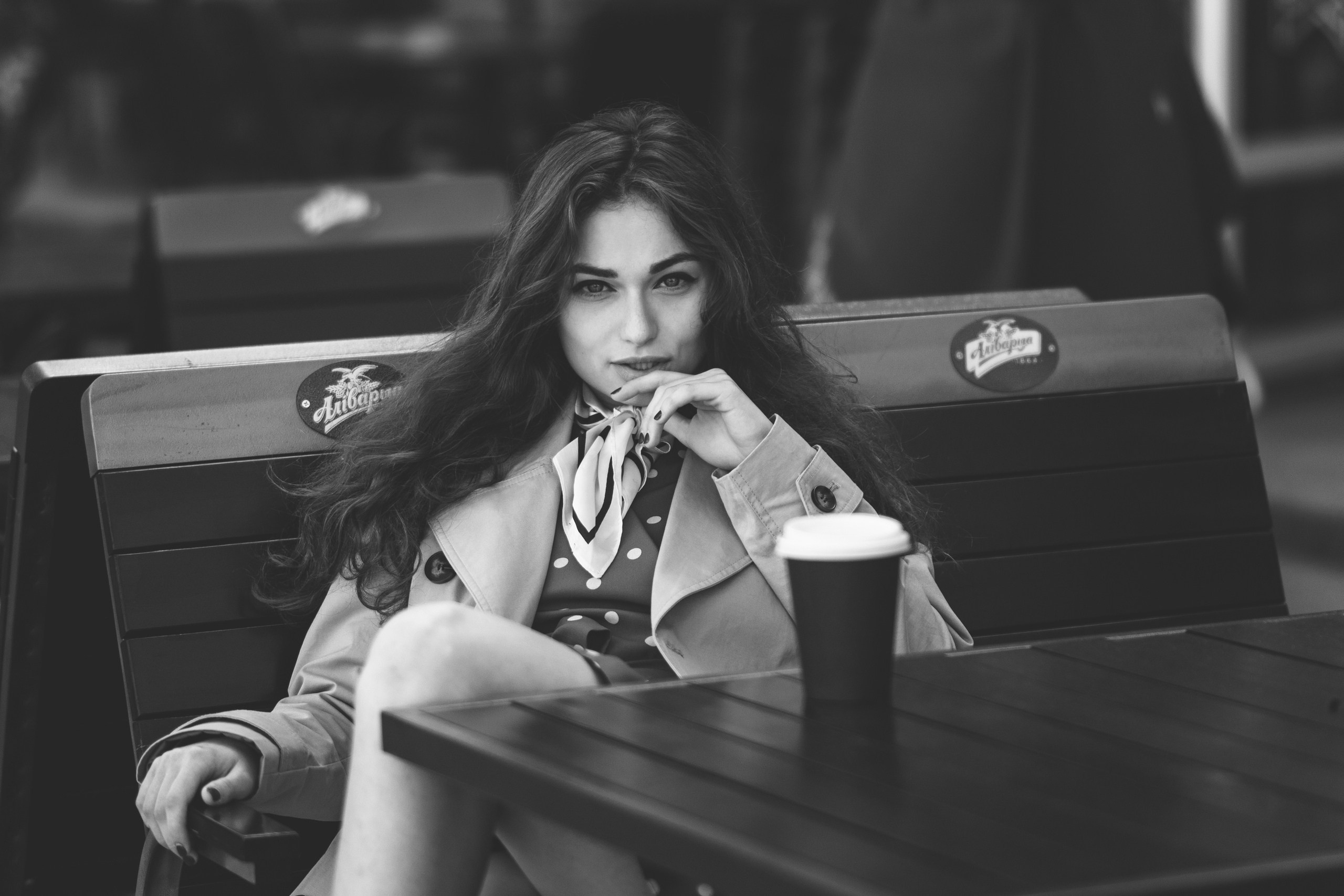 Черно-белая классика женского портета. Компания и фотошкола по созданию контента в Москве