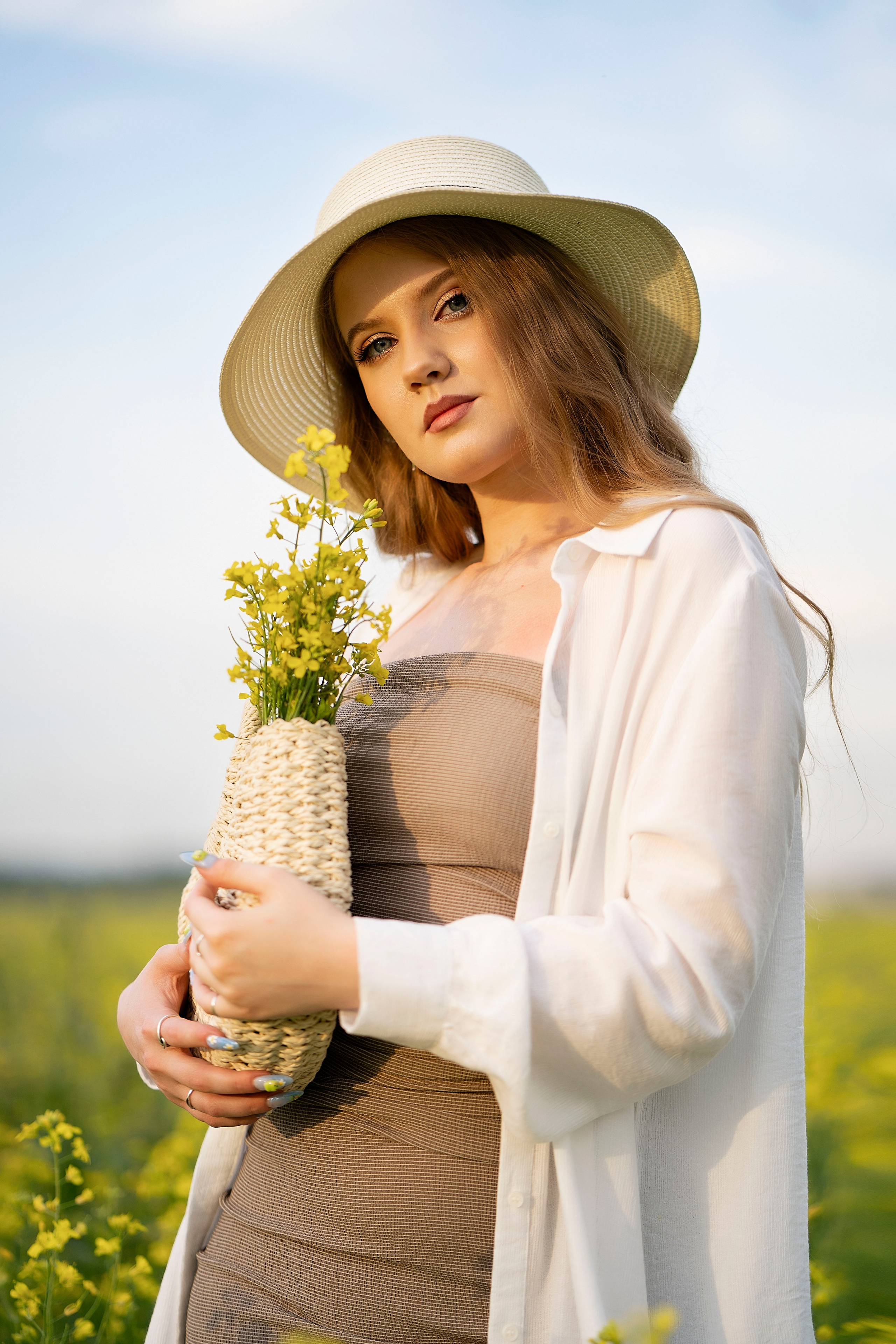 Яна. Главная