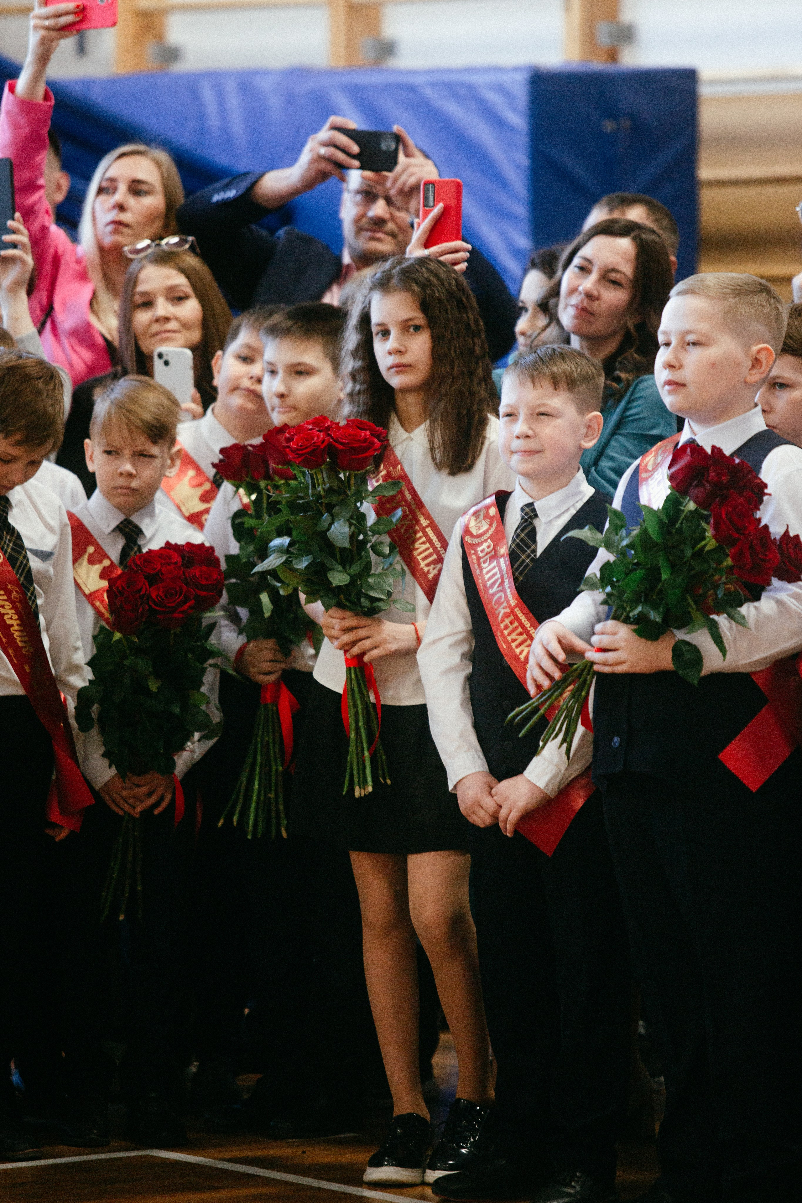 Выпускной в начальной школе. Арт-фотограф Крис Л. в Тобольске: портрет, семейные, свадьбы