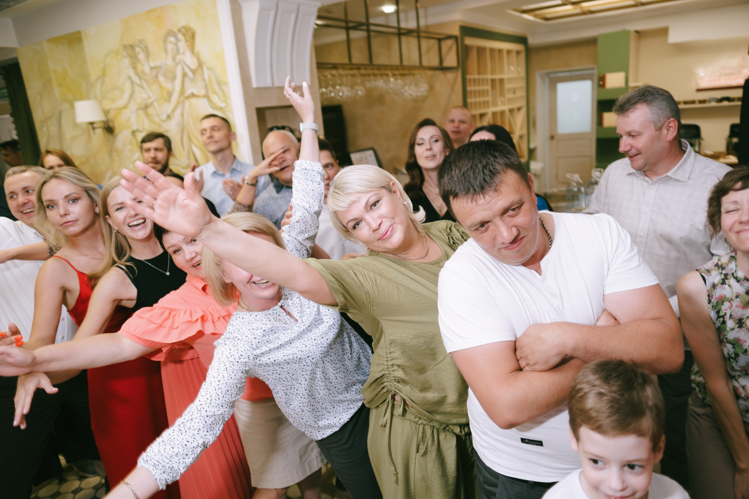 Выпускной школа 33. Свадебный и репортажной фотограф Денис Ожигин в Краснодаре и Краснодарском крае