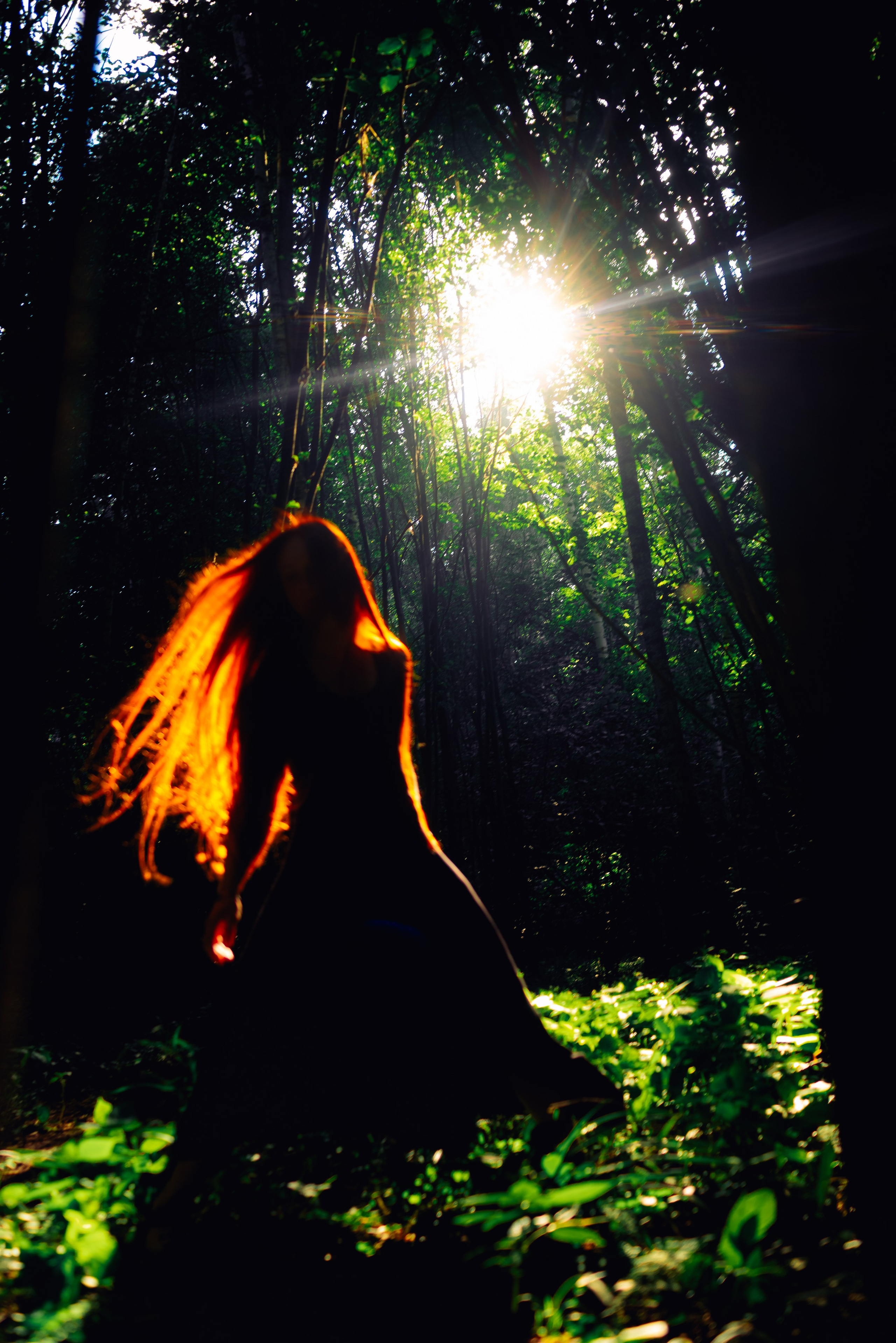 Женская съёмка на капище. Фотоведьма Дарья Нечинская