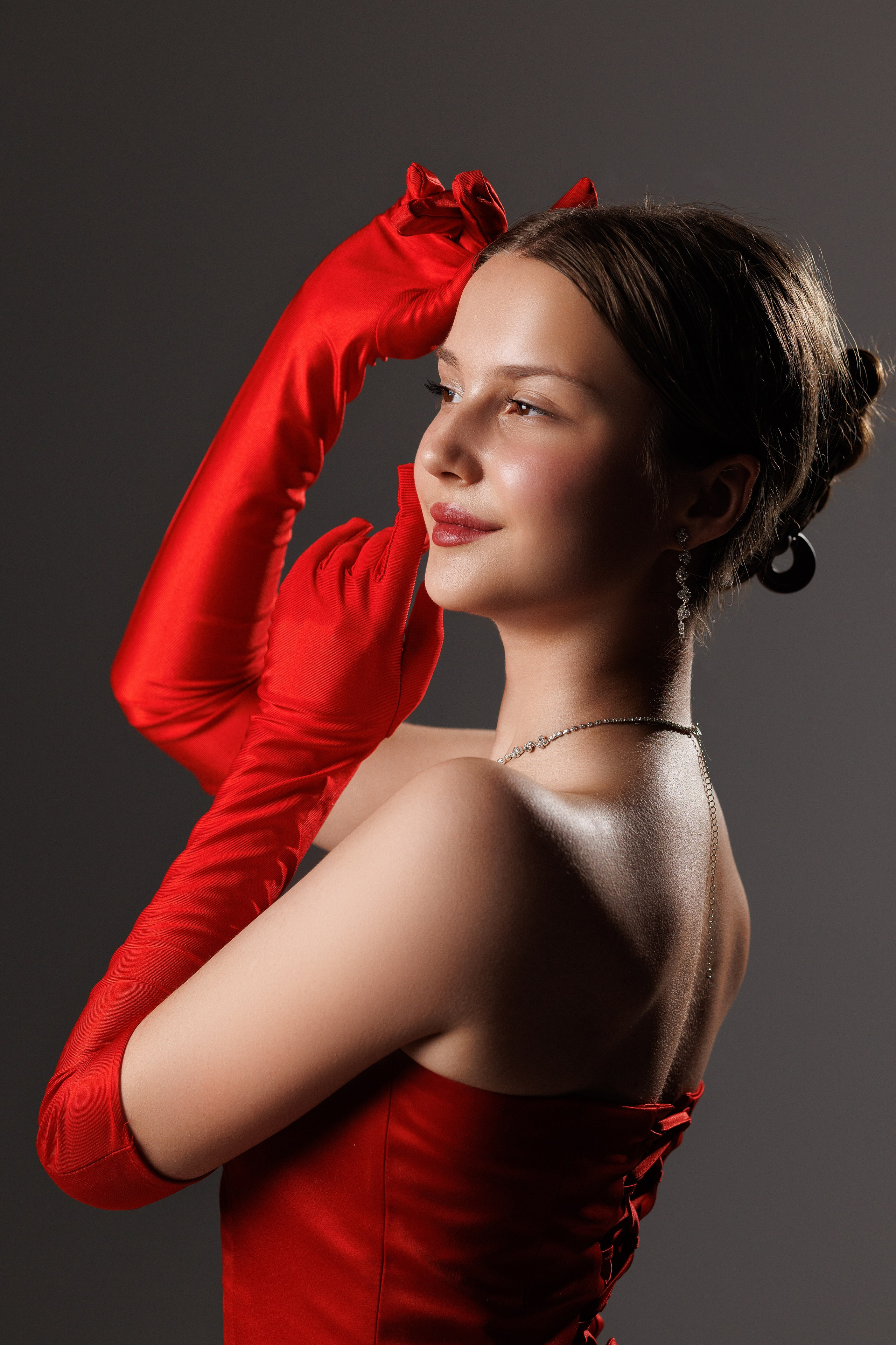 Цветной свет и фигуры. Фотограф Минск