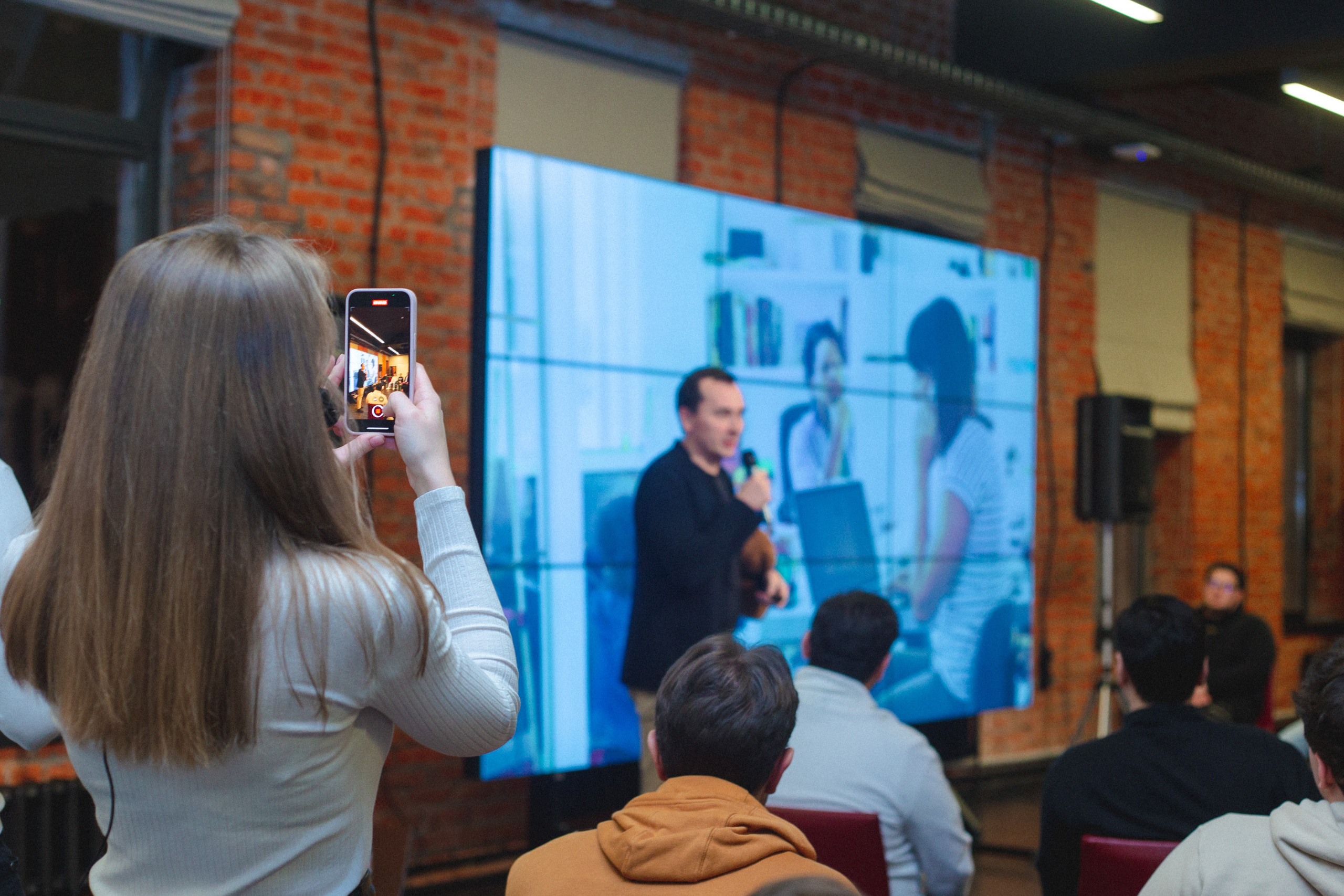 Founders` Mondays. Виктория Еремина — фотограф и видеограф в Москве