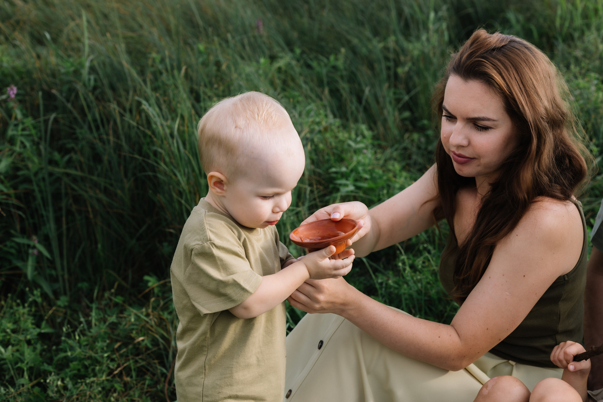 У пруда. Фотограф Регина Даниловна Усть — Катав