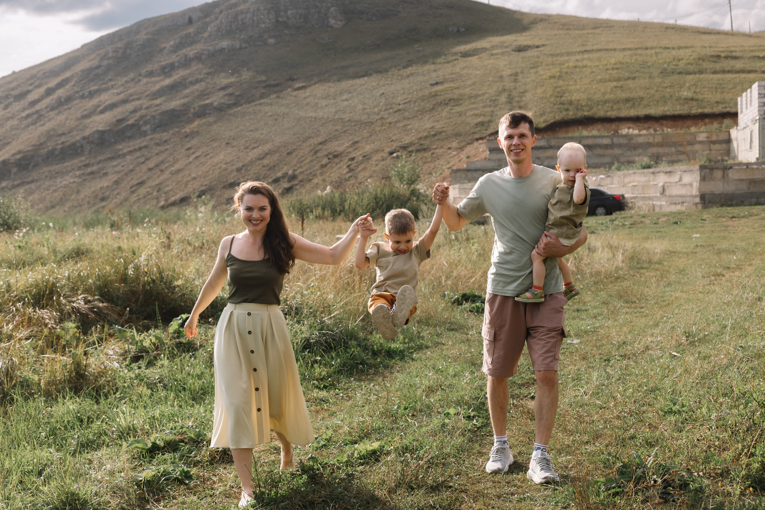 У пруда. Фотограф Регина Даниловна Усть — Катав