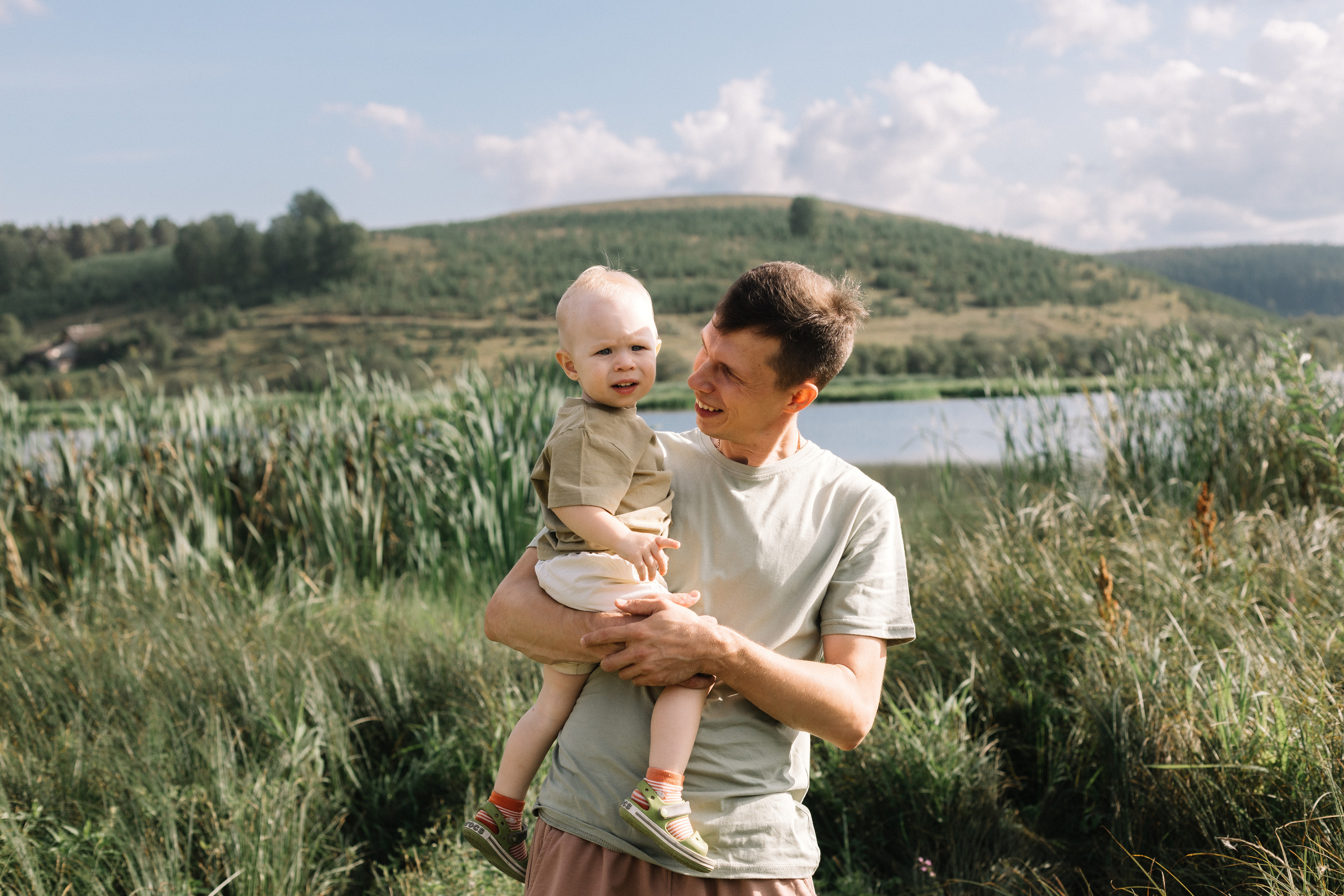 У пруда. Фотограф Регина Даниловна Усть — Катав