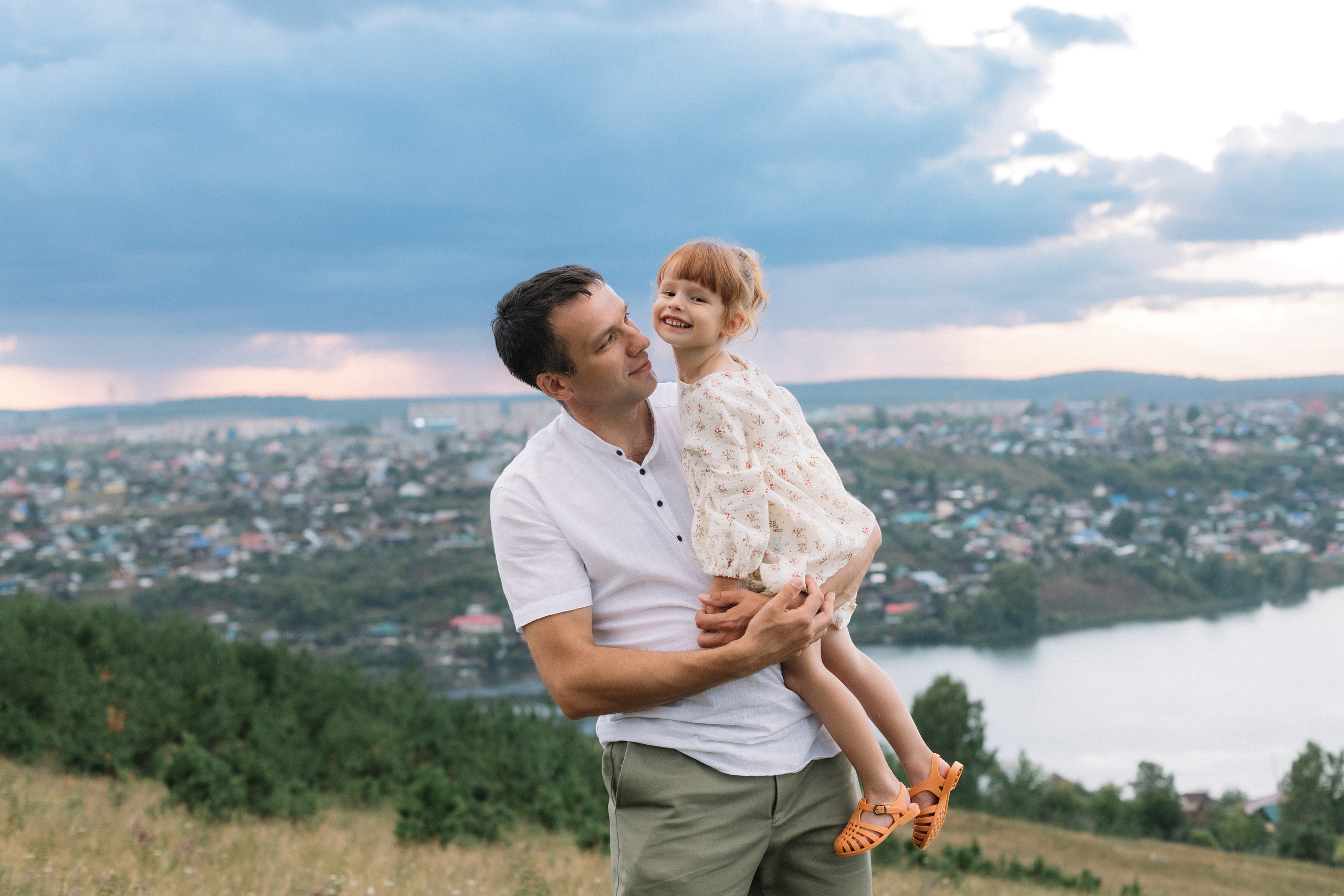 Перед грозой. Фотограф Регина Даниловна Усть — Катав
