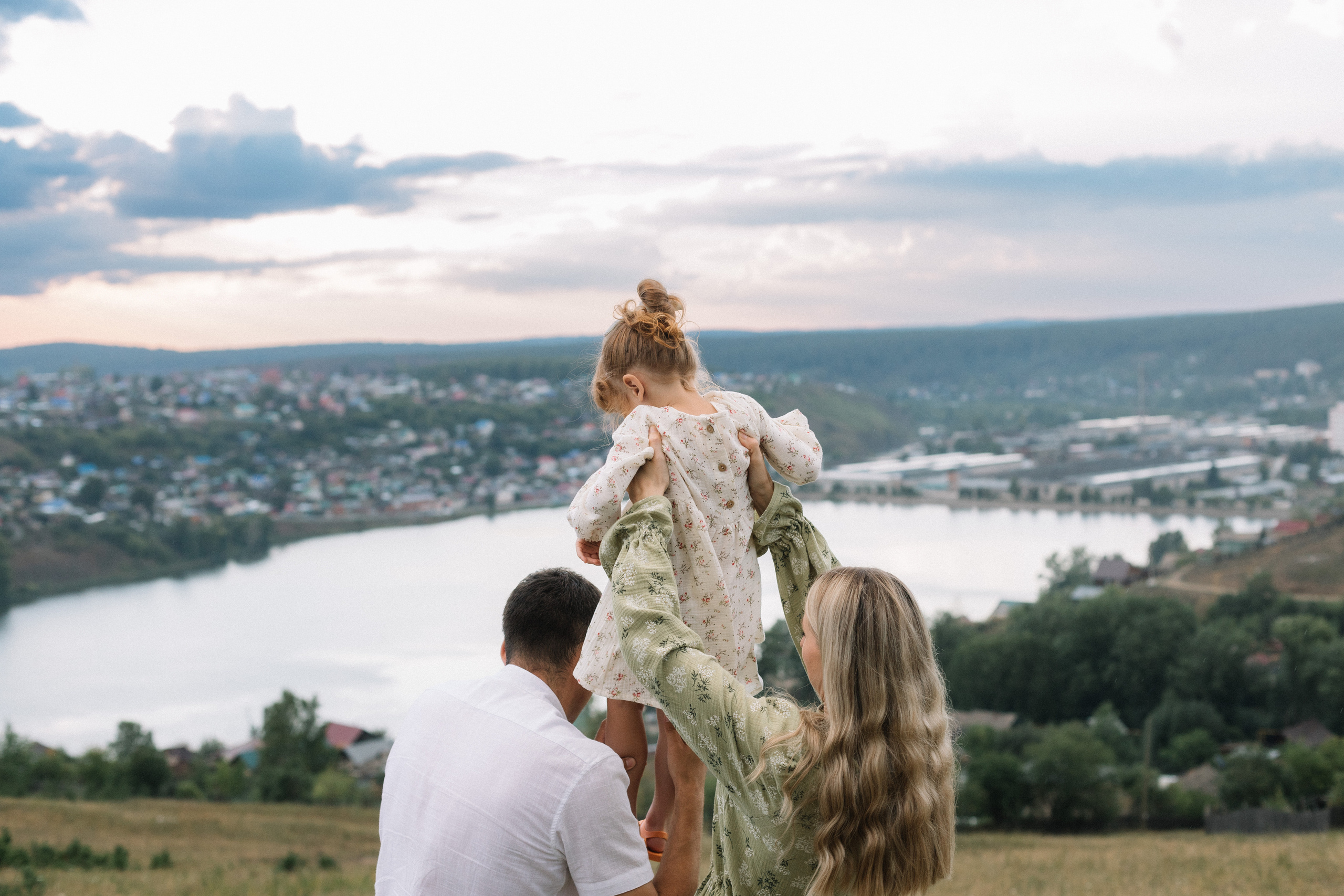 Перед грозой. Фотограф Регина Даниловна Усть — Катав