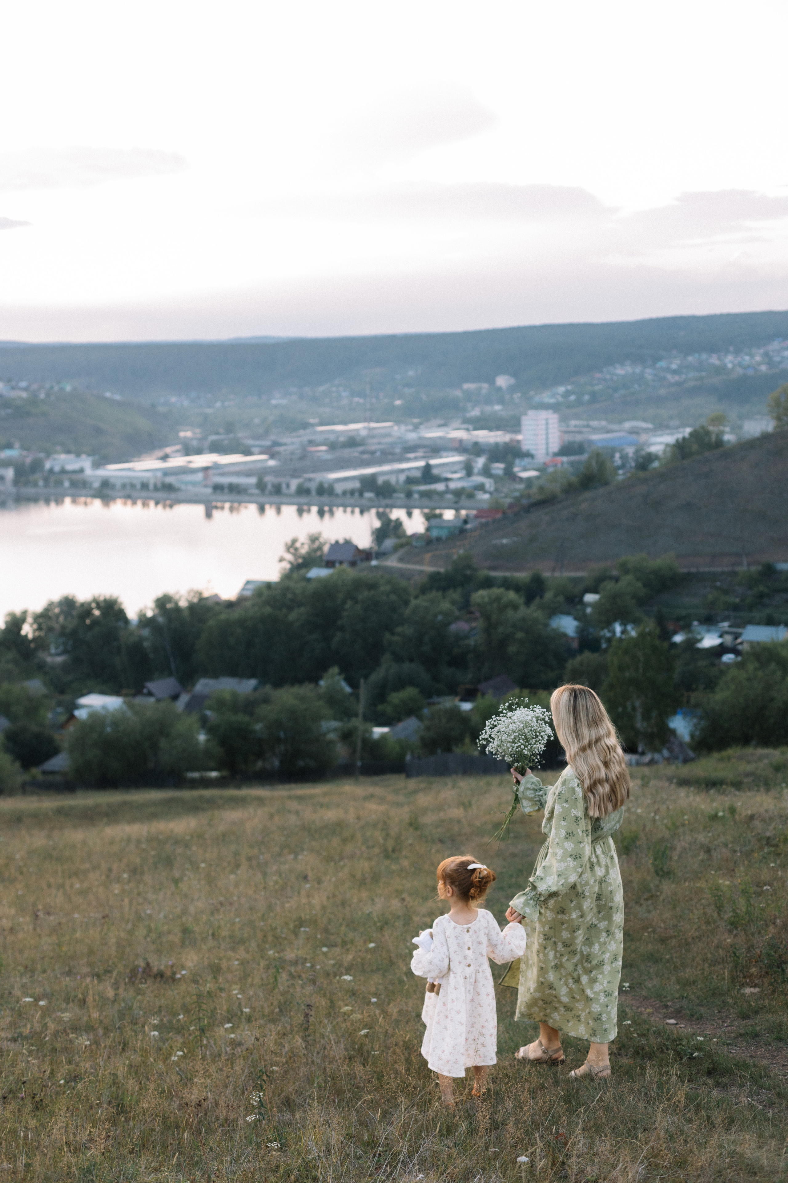 Перед грозой. Фотограф Регина Даниловна Усть — Катав
