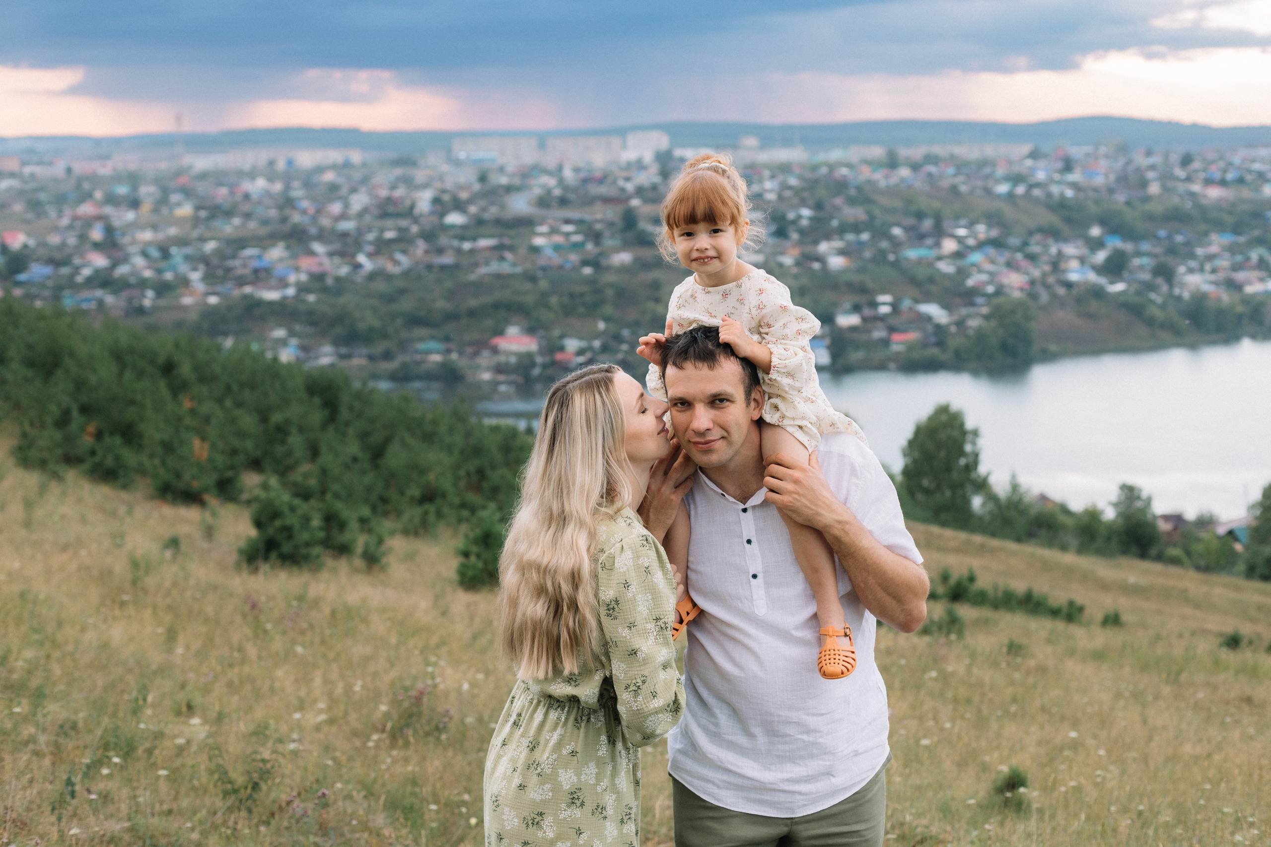 Перед грозой. Фотограф Регина Даниловна Усть — Катав