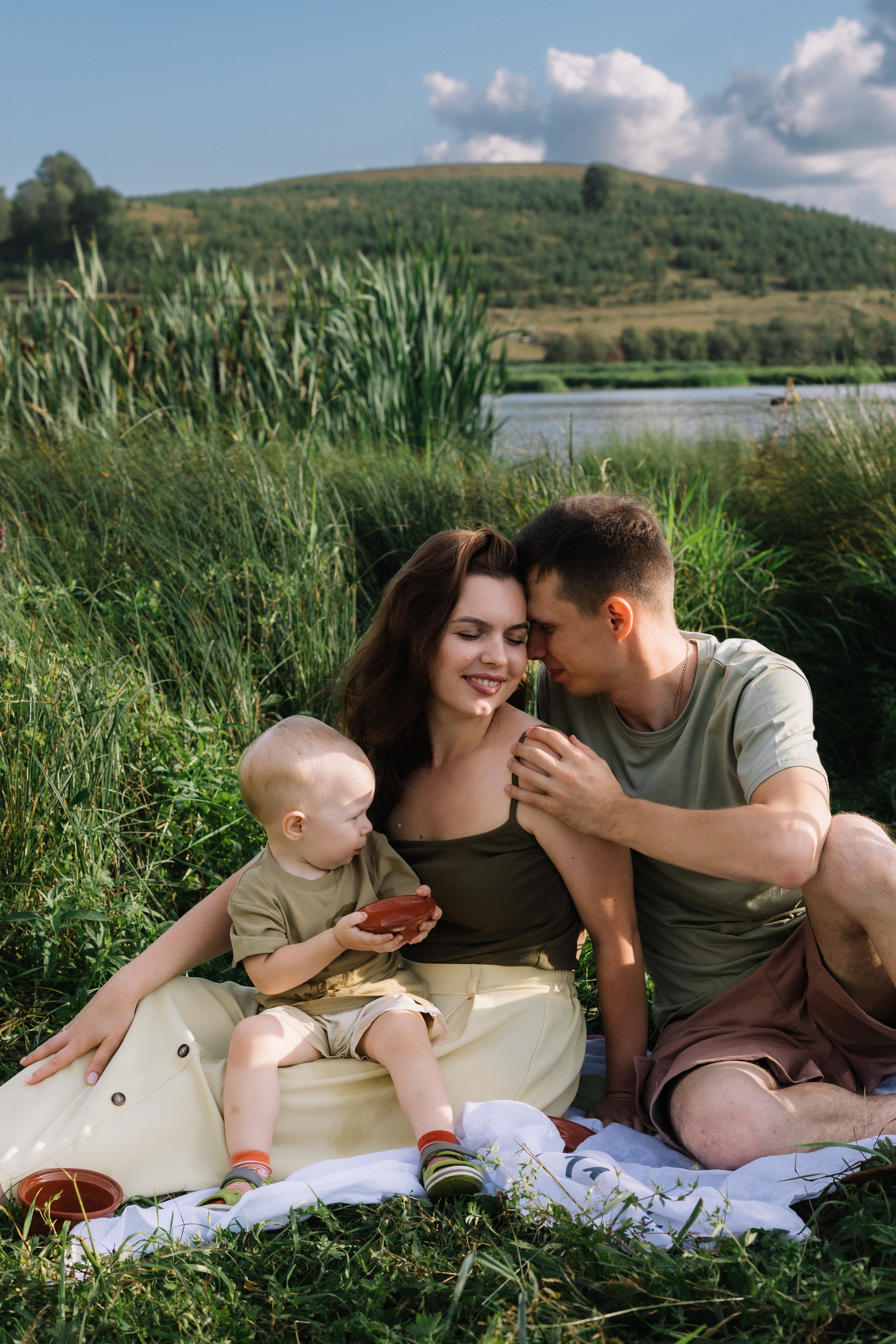 У пруда. Фотограф Регина Даниловна Усть — Катав