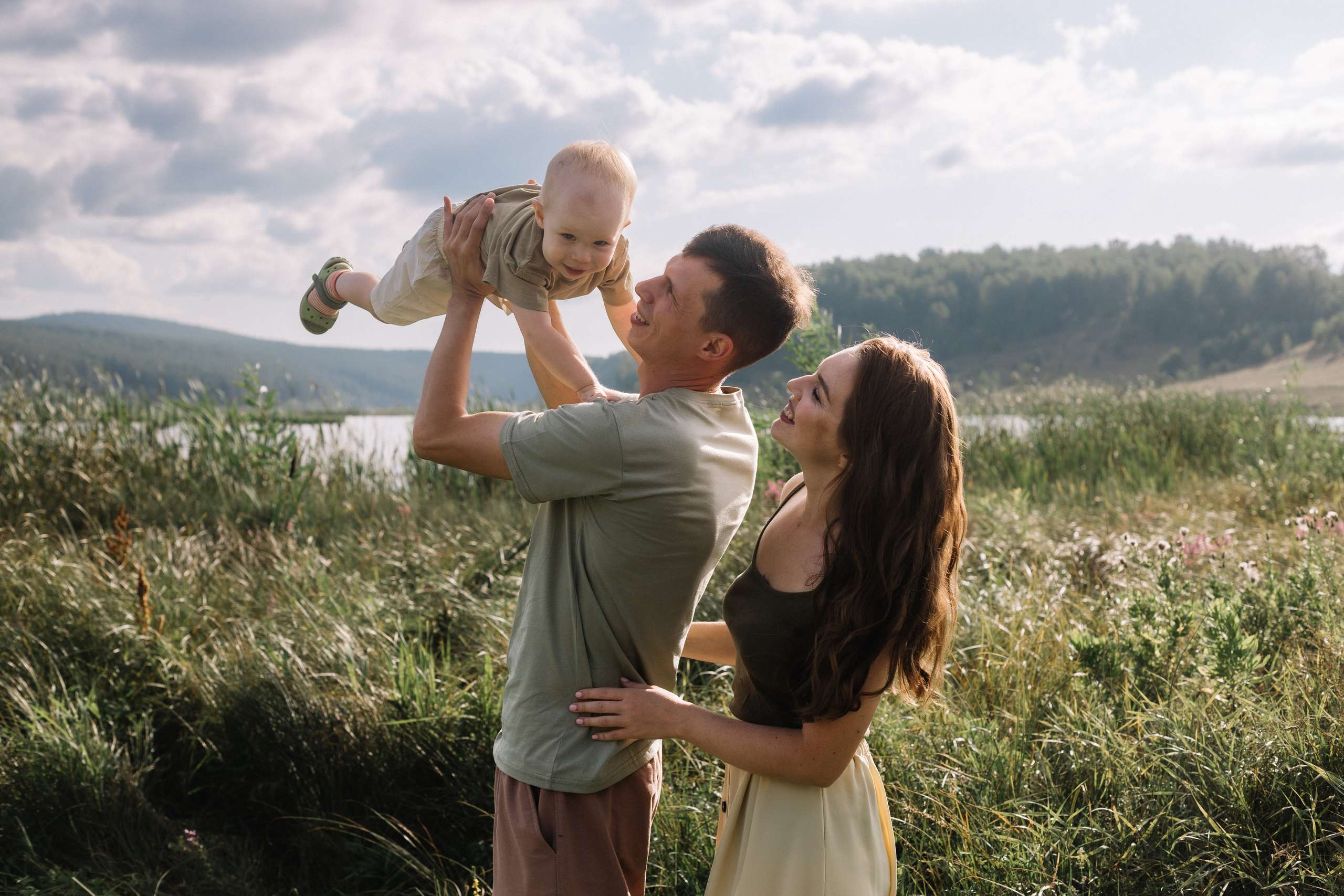 У пруда. Фотограф Регина Даниловна Усть — Катав