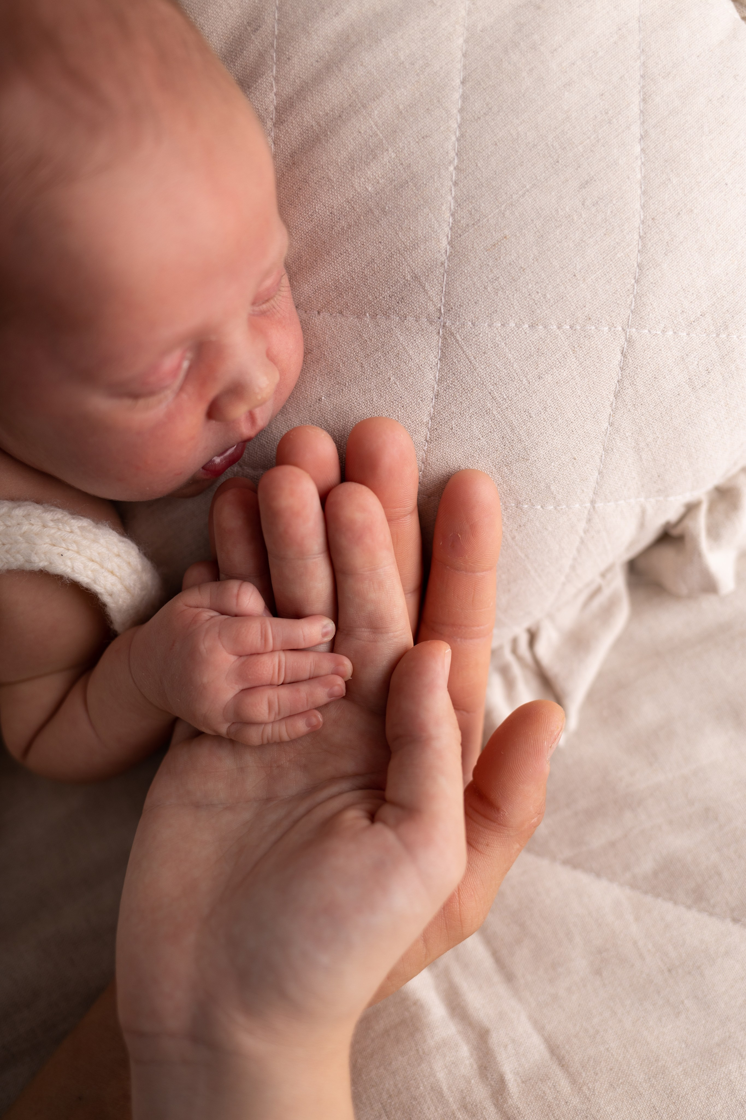 Newborn съемка в стиле Лайф. Фотограф новорожденных малышей в Омске и Омской области Эльвира Камаева