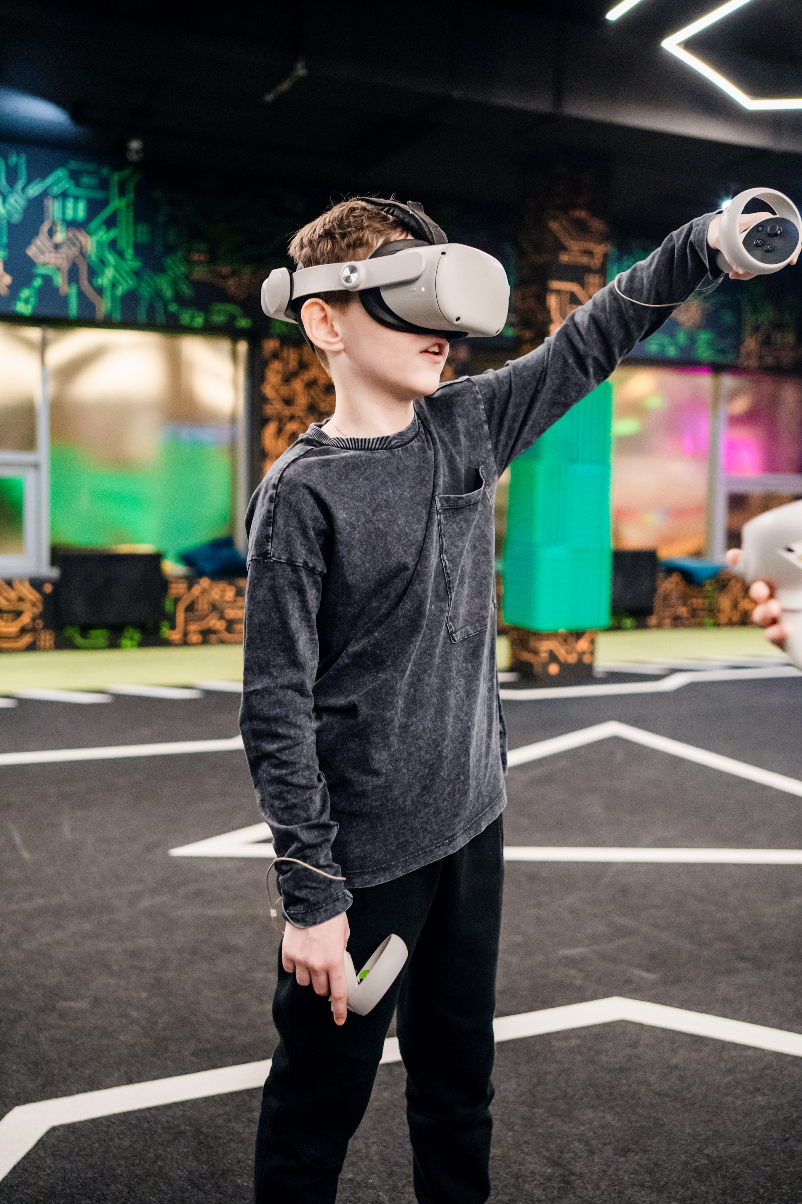 VR (November-December 2024). Felixtones