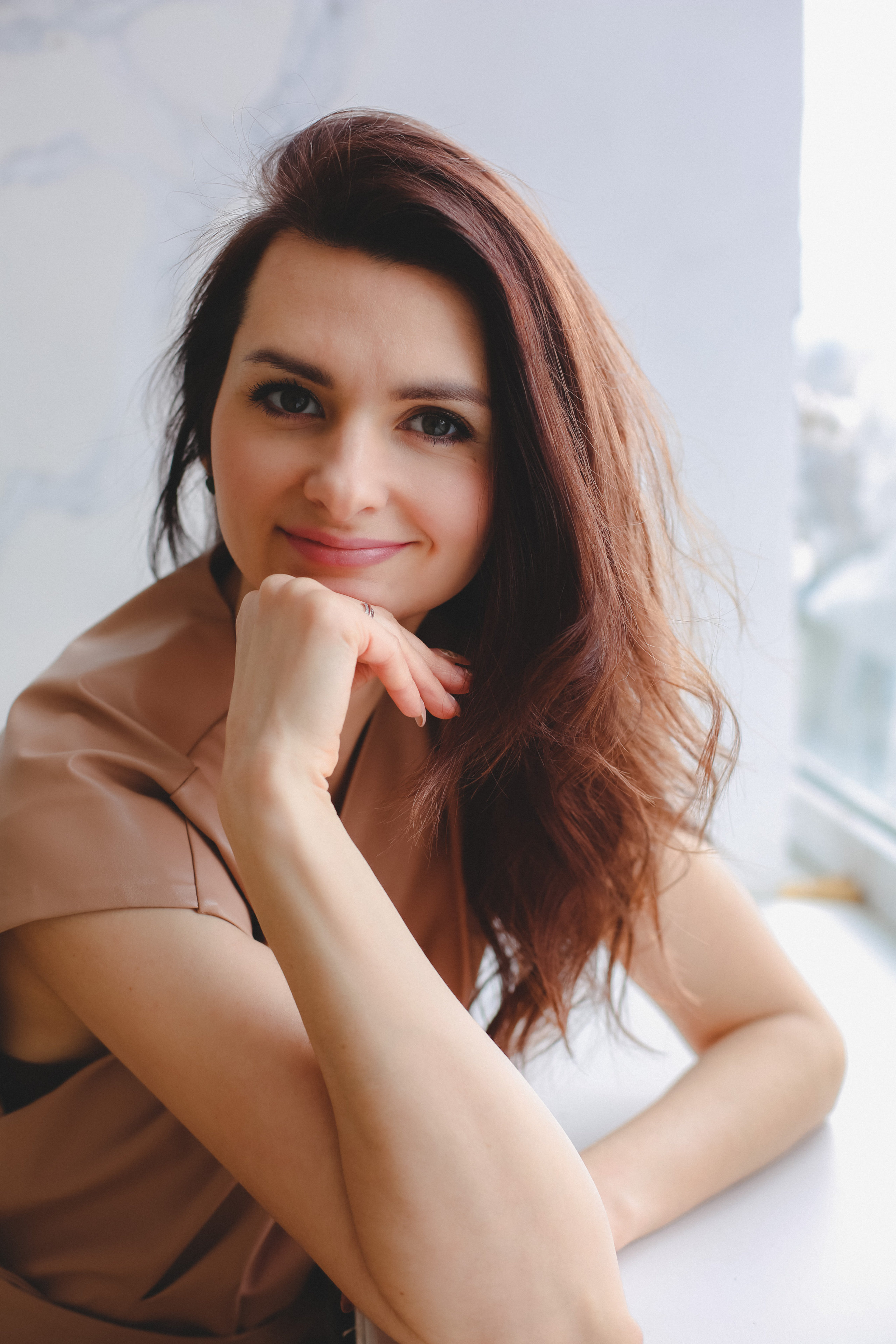 Контент для визажиста, стилиста по волосам Анны Никольской. Бренд, контент фотограф в Волгограде Елена Даньшина