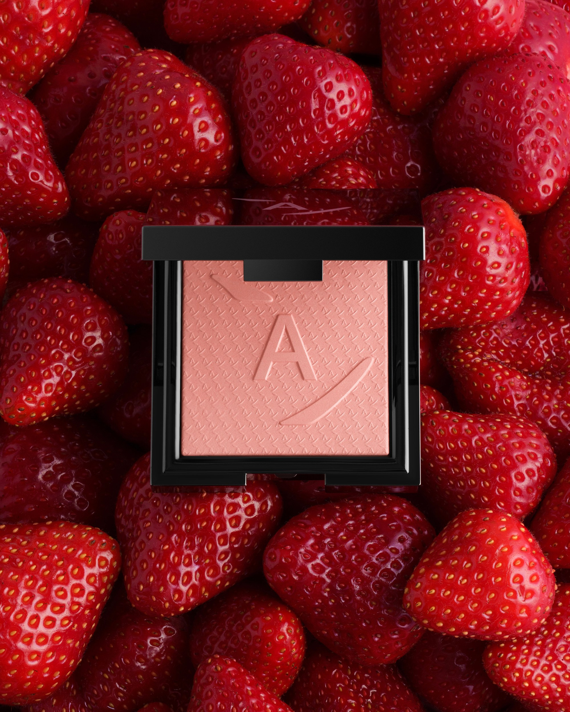 Съемка румян Your Cheeks Blush для бренда Annbeauty. Бьюти и предметный фотограф в Москве Светлана Грачева