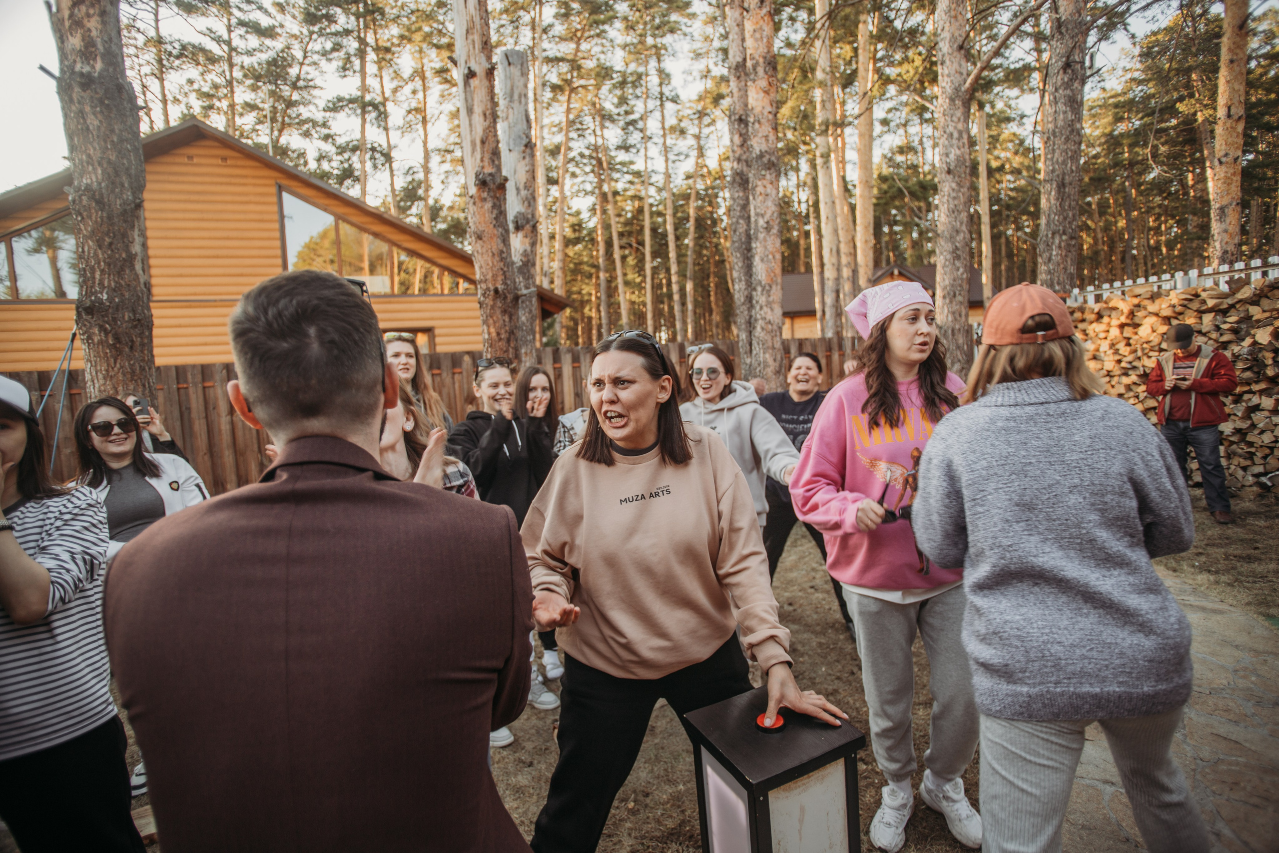 Корпоратив Muza_Arts. Венера Гайн. Репортажный фотограф  Тюмень. Обучение фотографии с 0