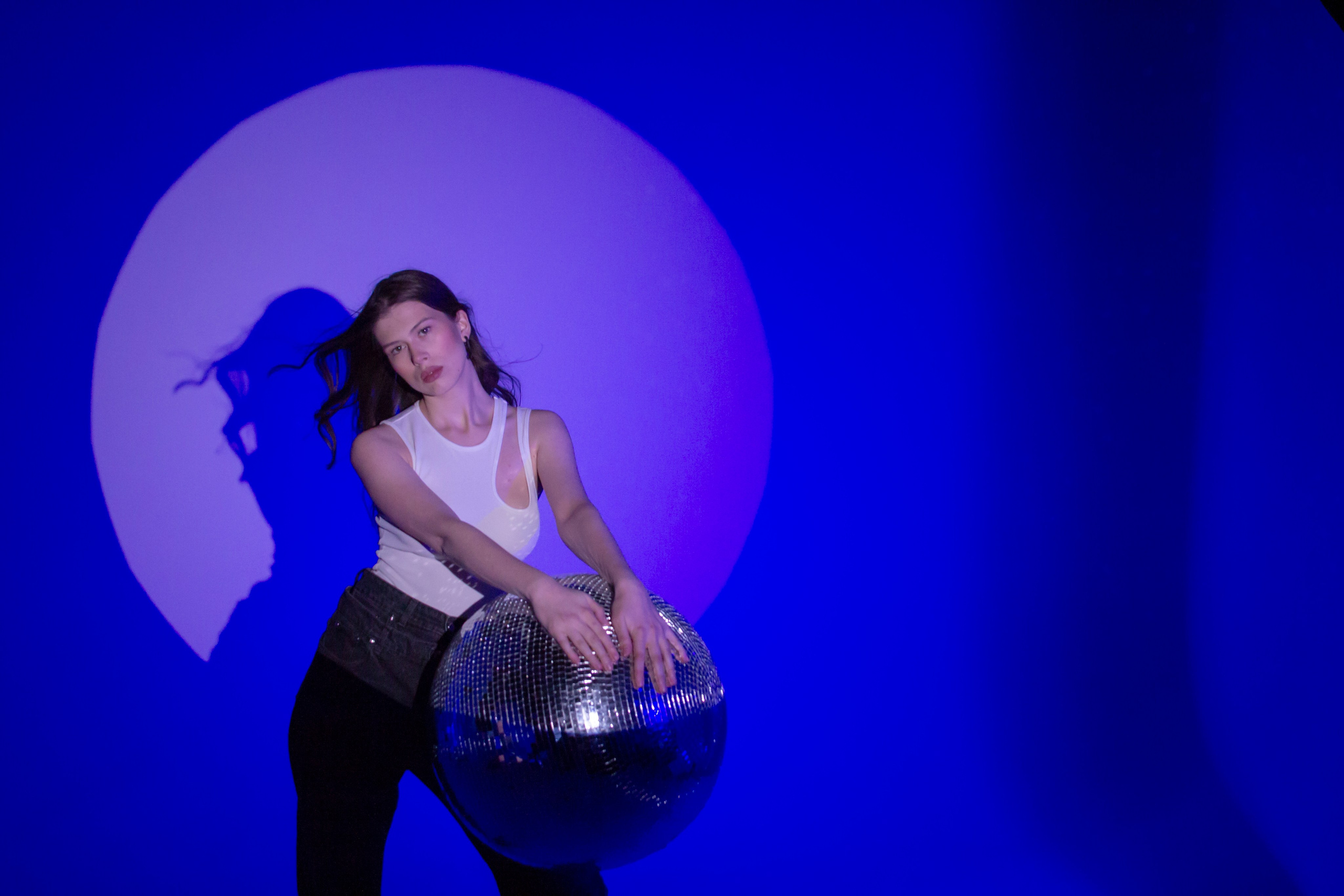 С дискошаром. Портретный фотограф в Москве и Московской области Гнутиков Сергей