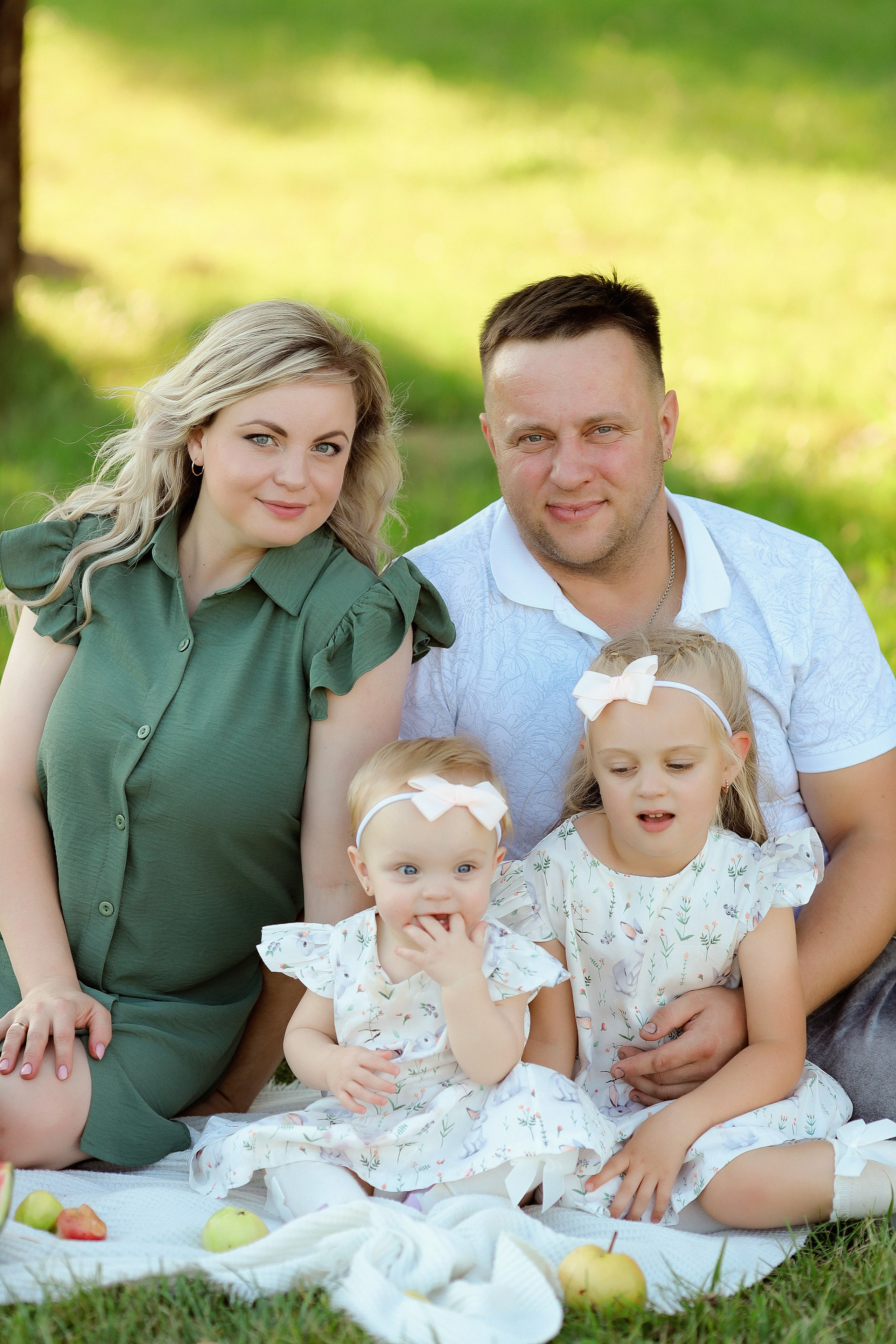 Семейная фотосессия. Фотограф новорожденных и беременности в Минске