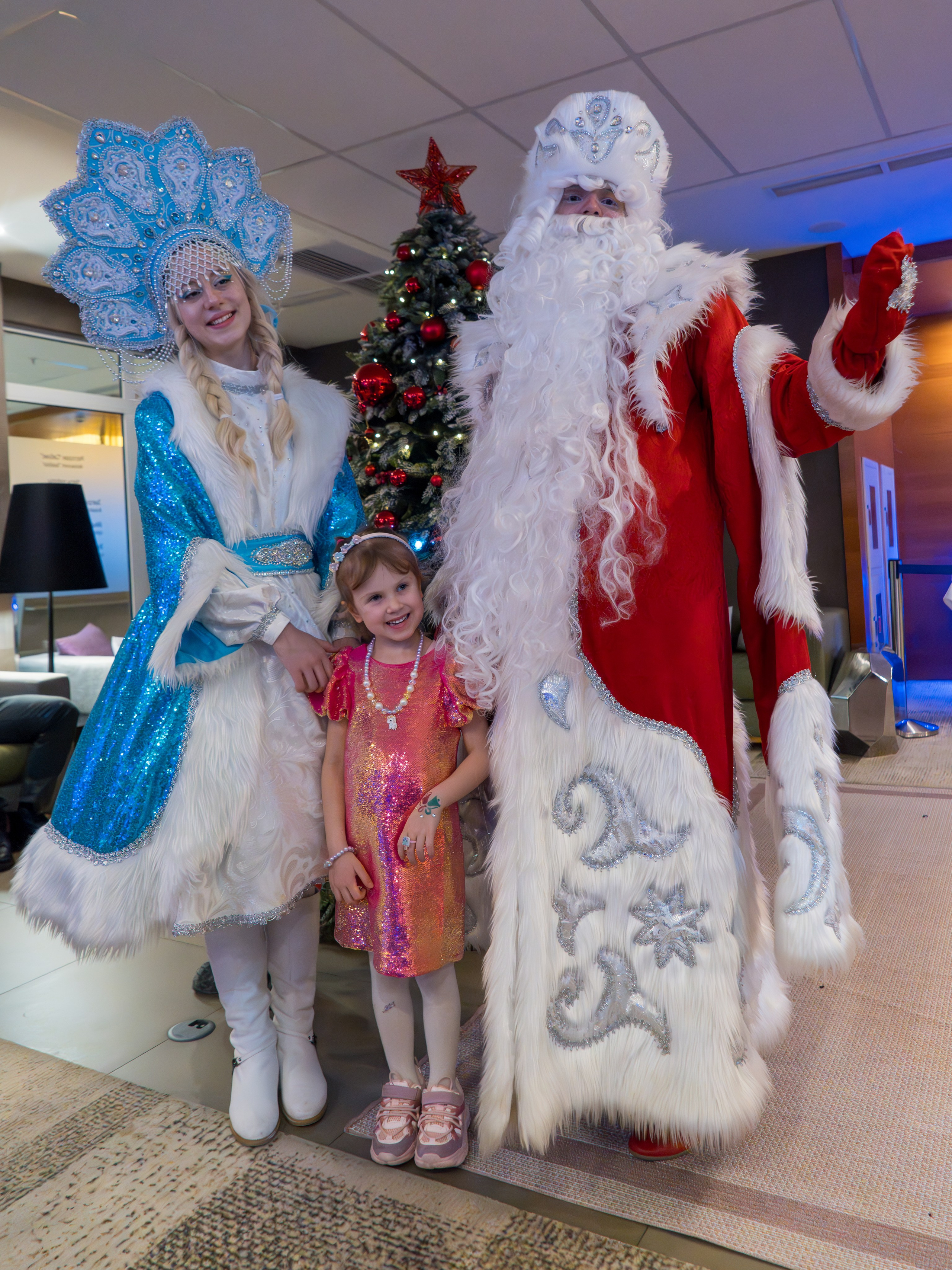 Новый год 2024 в ресторане Эрбелия. Репортажный фотограф в Красной Поляне и Сочи Павлюченко Екатерина