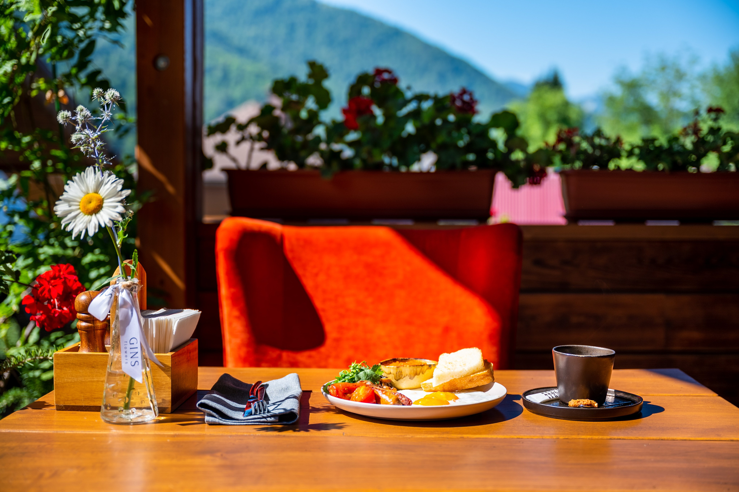 Ресторан «Трикони» в Красной Поляне. Репортажный фотограф в Красной Поляне и Сочи Павлюченко Екатерина