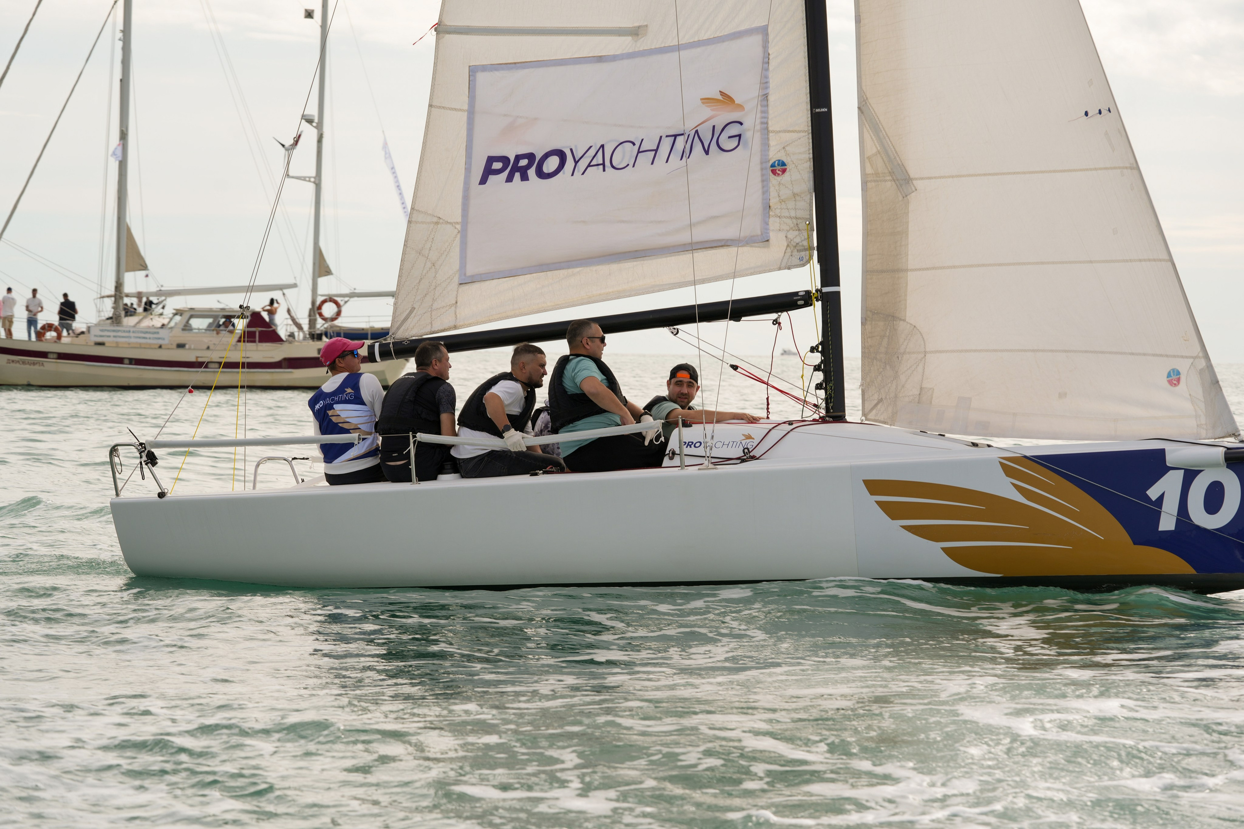 Яхтенная регата для компании Агрегатка. Репортажный фотограф в Красной Поляне и Сочи Павлюченко Екатерина