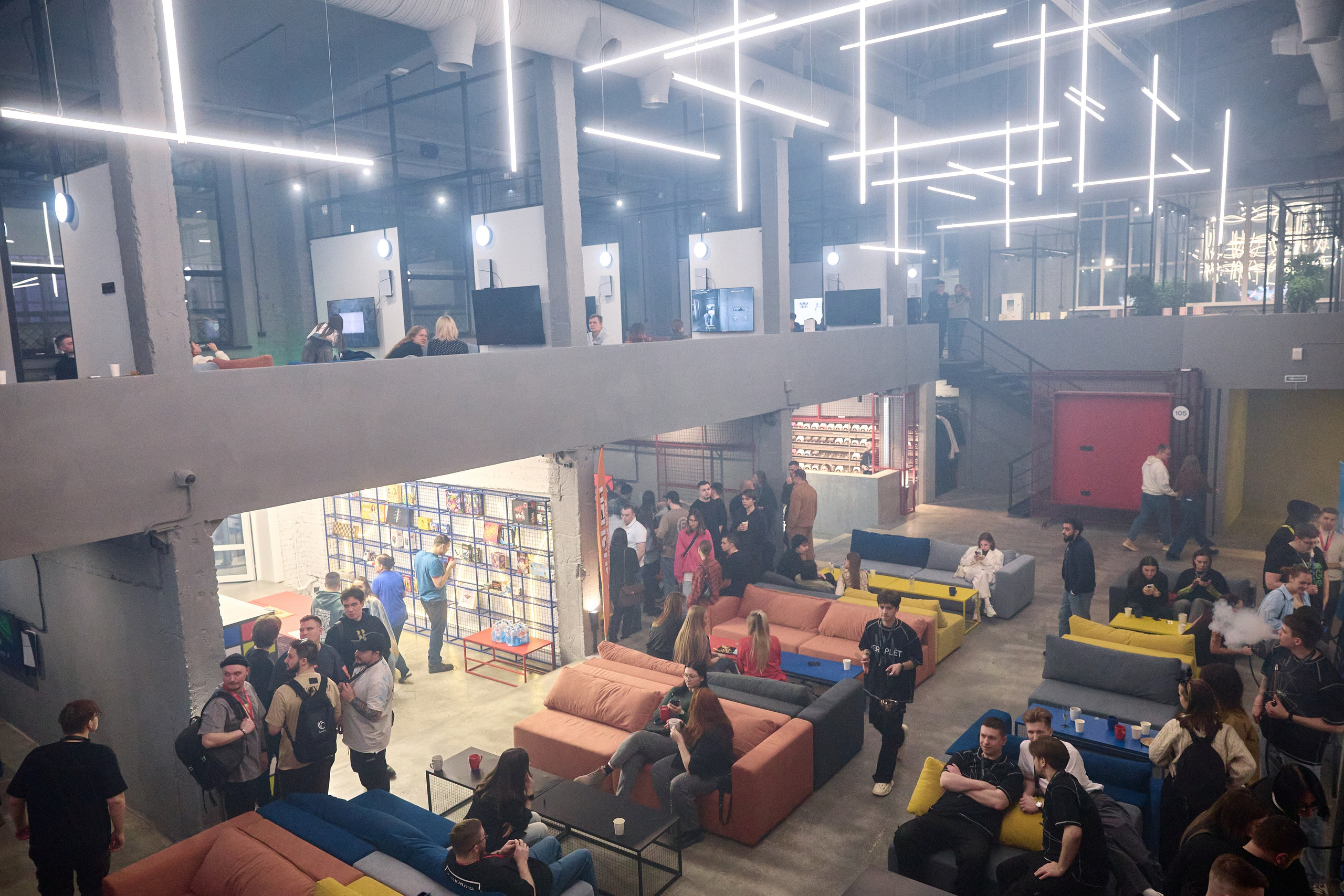 Открытие лаунж-кафе Pereplёt. 18+. Предметный и репортажный фотограф Алексей Кротов