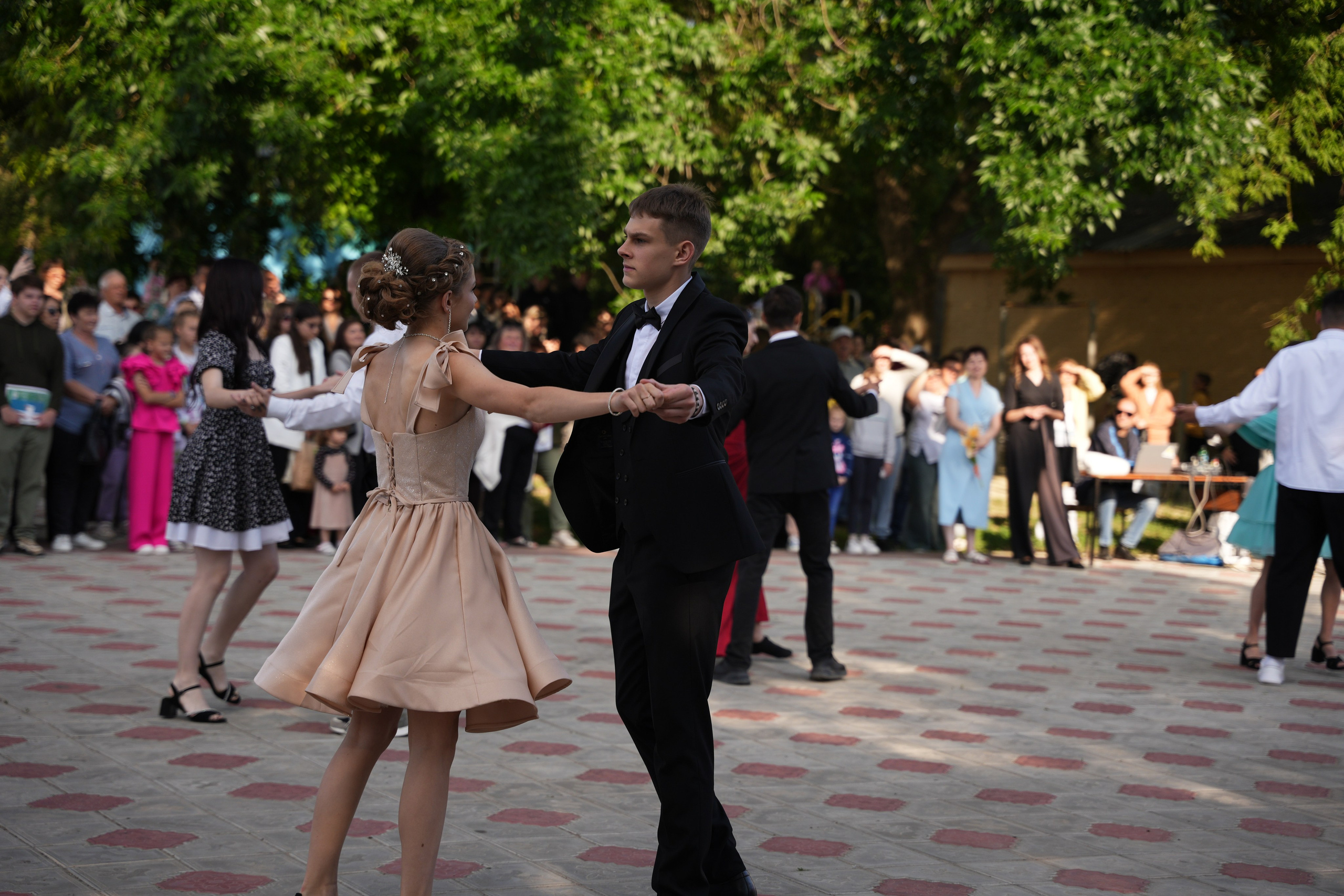 Выпускной в парке. Ольга Плаксина фотограф в Саратове